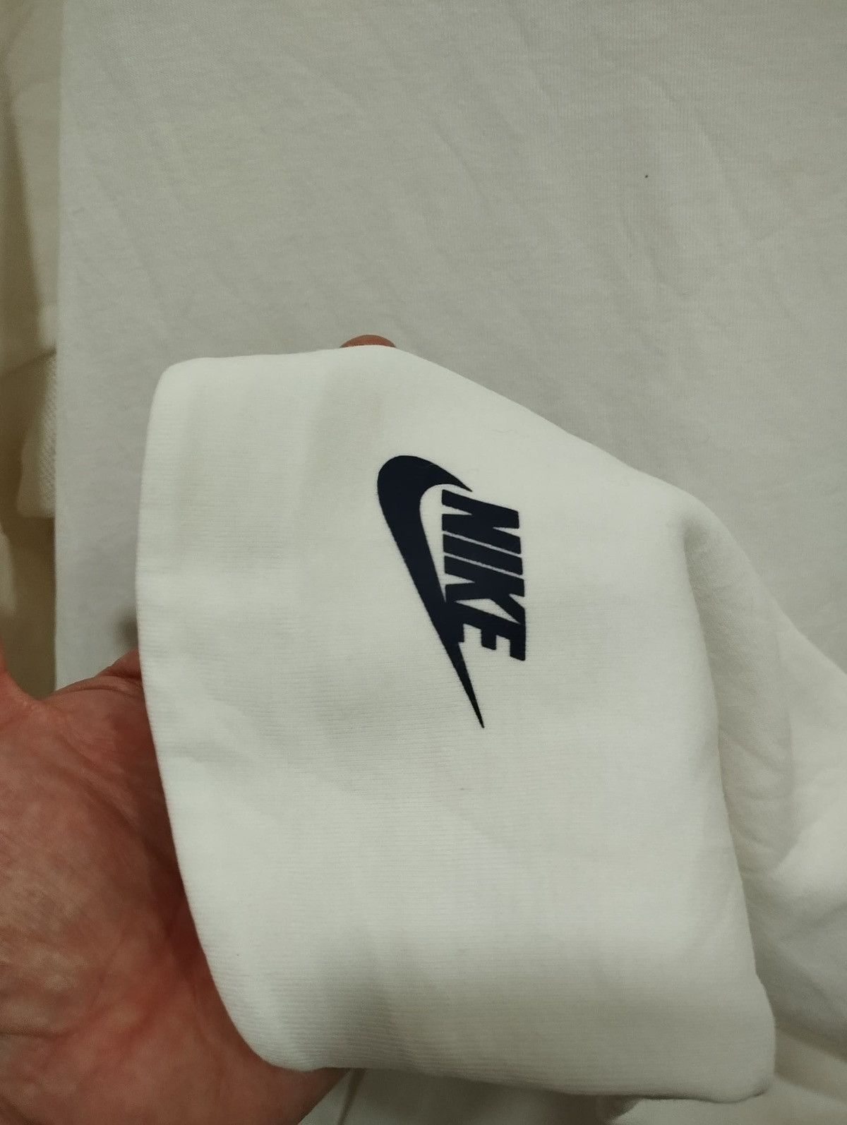 Nike × Vintage White Nike Sweatshirt L Size US L / EU 52-54 / 3 - 7 Thumbnail