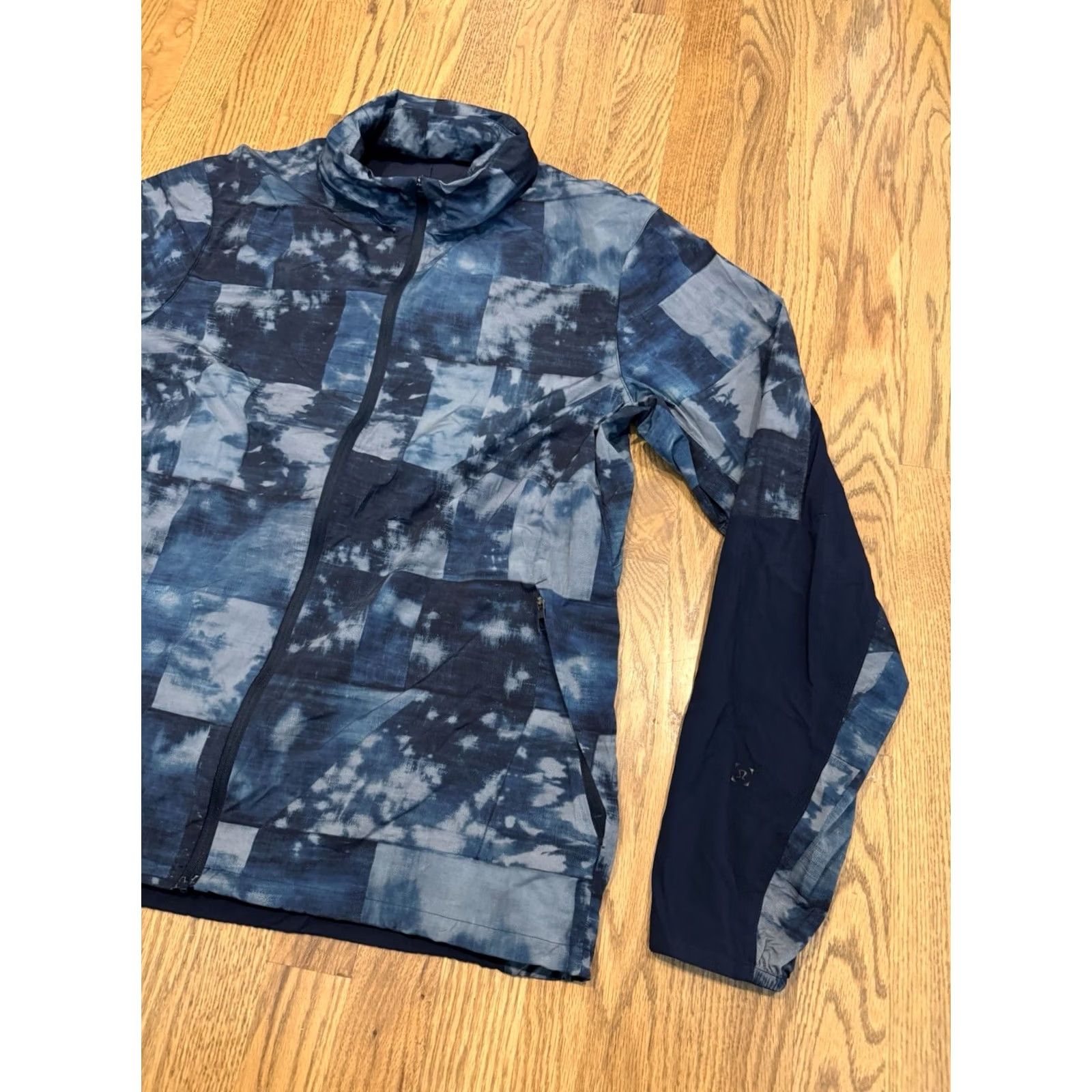 Lululemon Lululemon Active Windbreaker Jacket Men’s L Blue Full Zip Hooded Reflective Lightweight Outdoor Athleisure 90s? Size US L / EU 52-54 / 3 - 4 Thumbnail