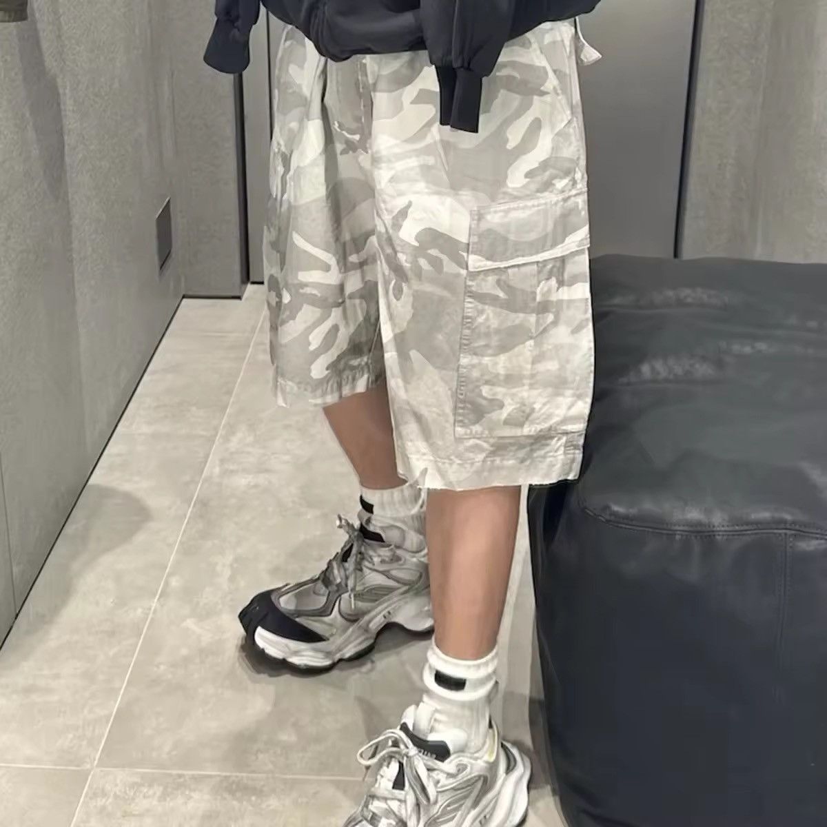 Designer Camouflage Vintage Retro Style Loose Oversized Shorts Size US 32 / EU 48 - 2 Thumbnail