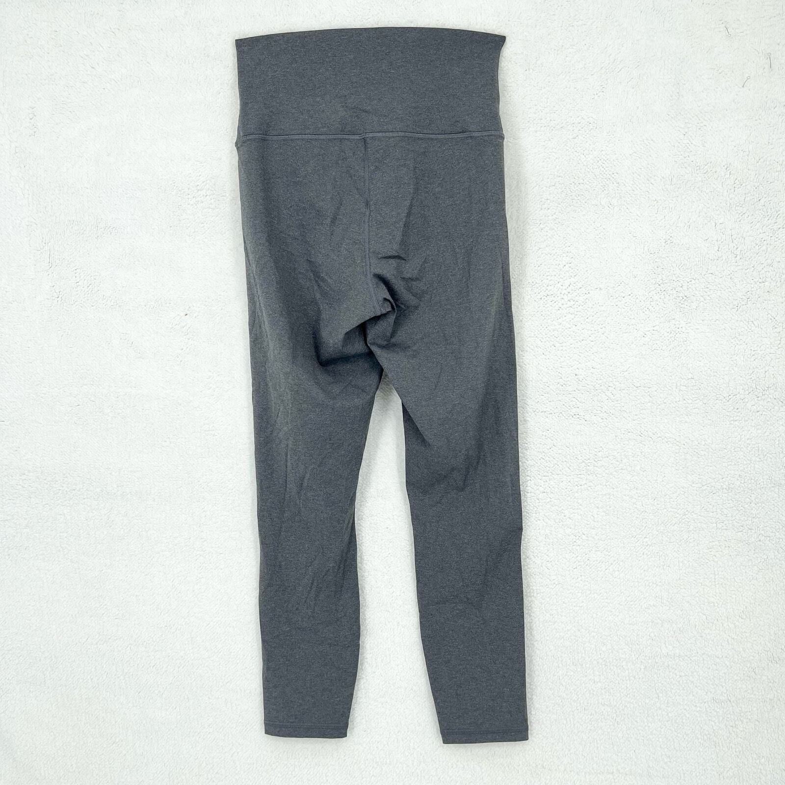 Everlane Everlane Ankle Crop Nylon Stretch Legging Size Medium Size 30" / US 8 / IT 44 - 2 Thumbnail