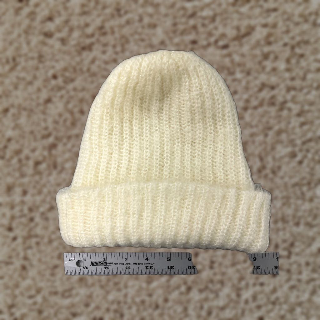 Vintage Womens Beanie Hat One Size Ivory Knit Cotton Blend Ski Winter Beanie Adult Womens Accessories 90s Theme? Size ONE SIZE - 1 Thumbnail