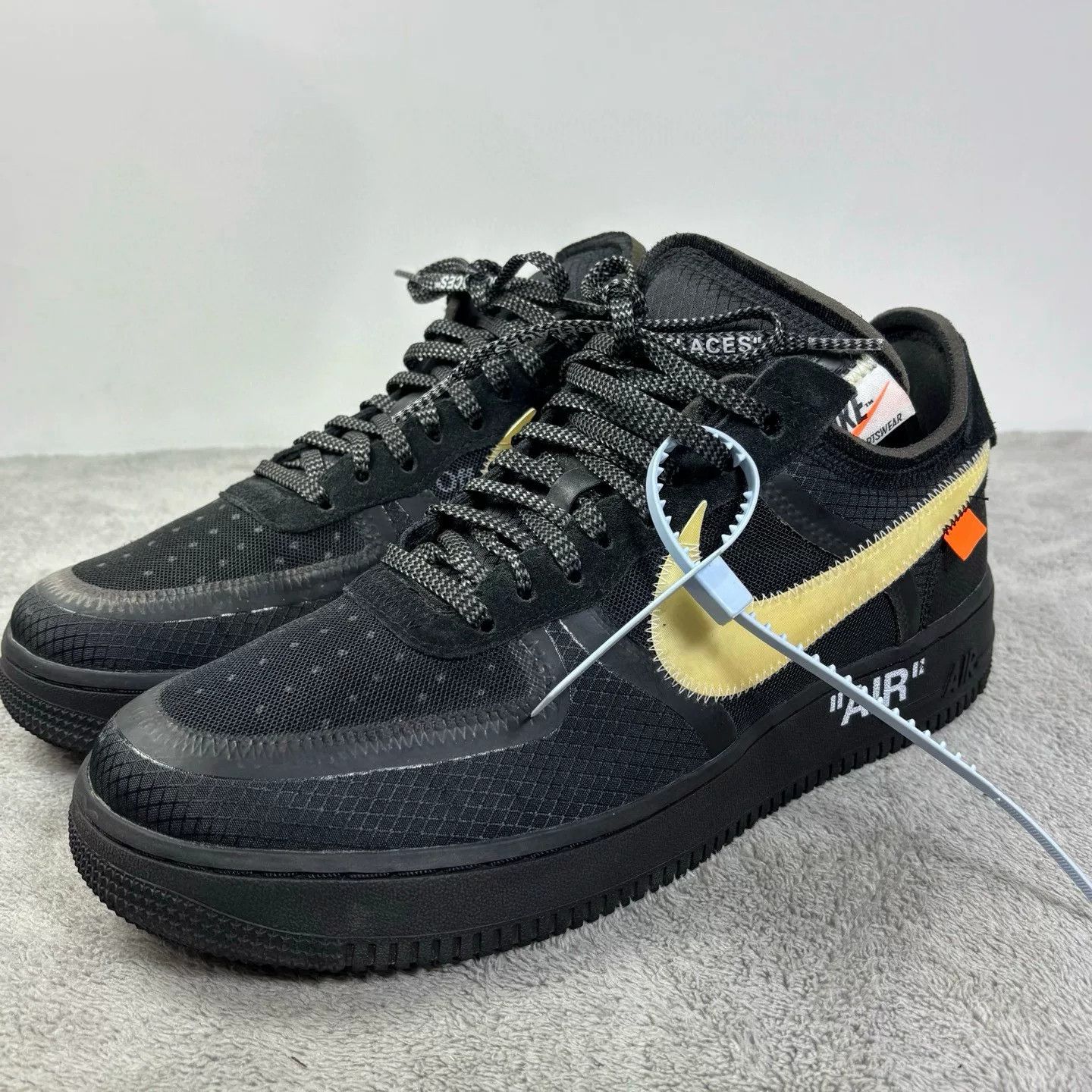 Off-White Off-White Black Lowtop Sneakers 44 Men Size US 10.5 / EU 43-44 - 1 Thumbnail