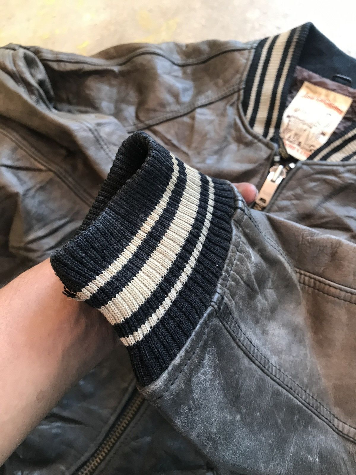 Avirex Vintage Avirex Black Faded Leather Jacket (size S) Size US S / EU 44-46 / 1 - 8 Thumbnail