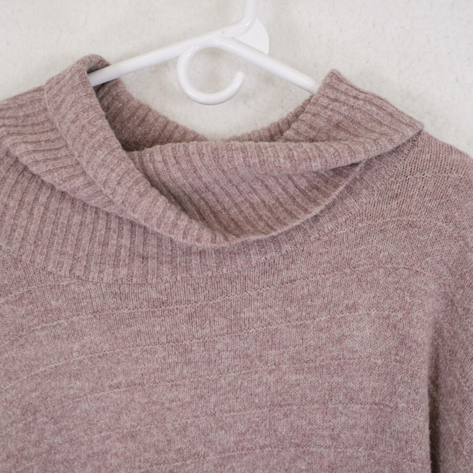 Old Navy Old Navy Purple Cowl Neck Ribbed Small Sweater Acrylic Nylon Size S / US 4 / IT 40 - 3 Thumbnail
