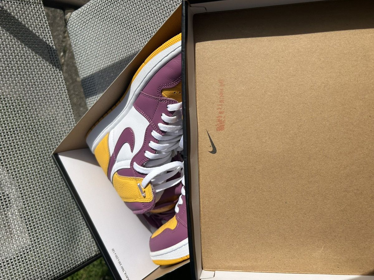 Nike Nike Air Jordan 1 High OG Brotherhood Size 10.5 Size US 10.5 / EU 43-44 - 20 Thumbnail