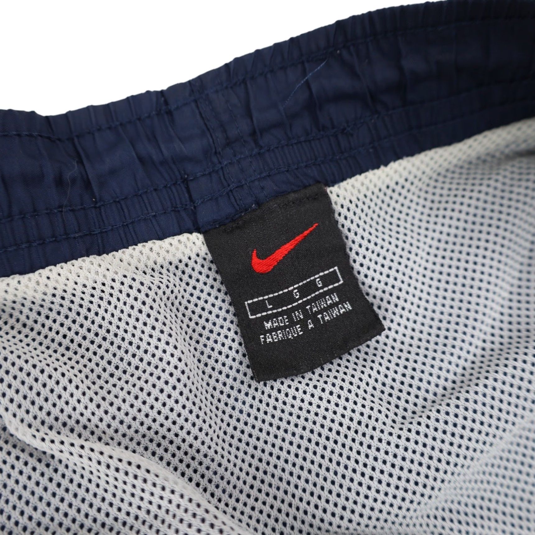 Nike VINTAGE Nike Spellout Swim Trunks Shirt Men L Blue 90s Mens Size US 33 - 6 Thumbnail