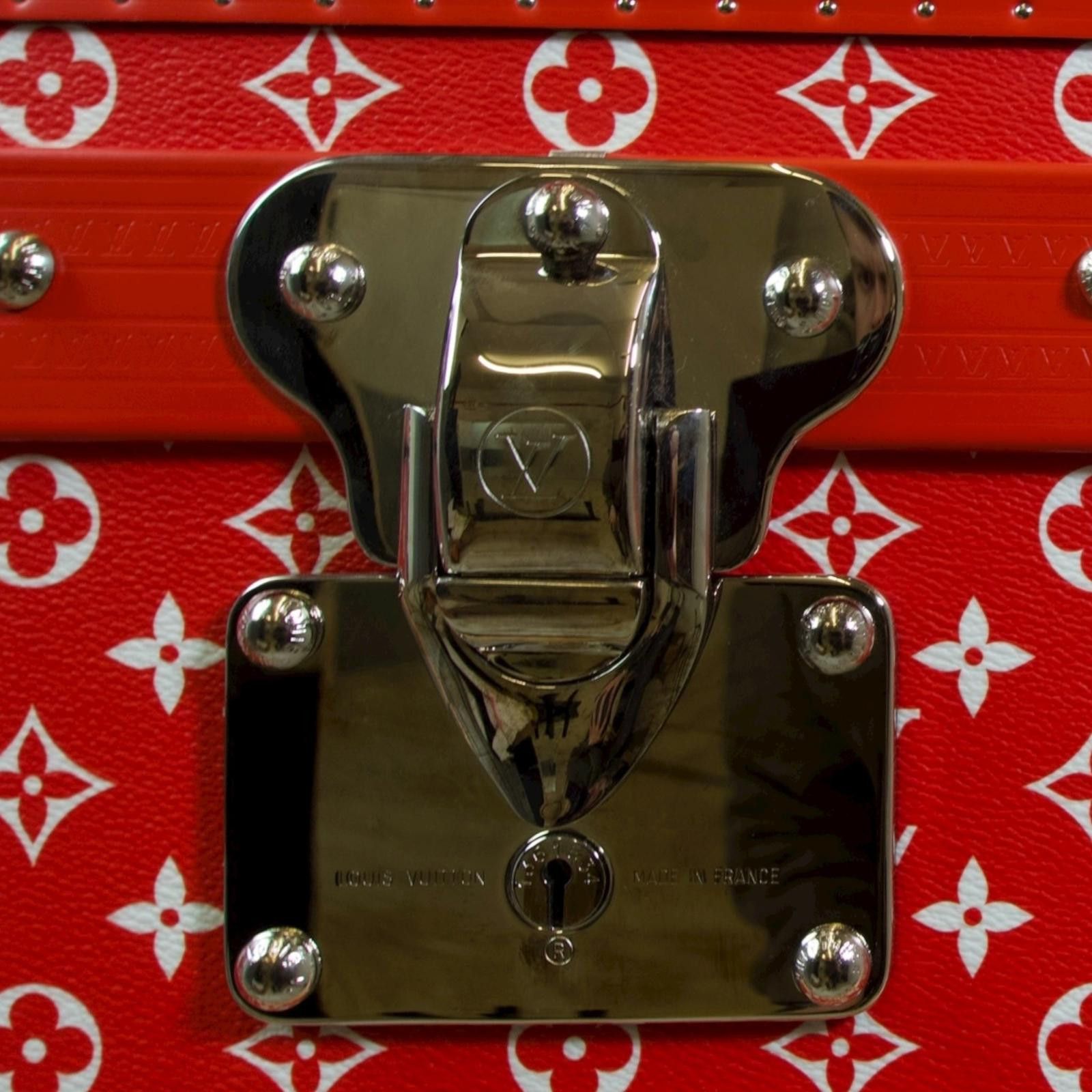 Louis Vuitton Louis Vuitton X Supreme Trunk Size ONE SIZE - 4 Thumbnail