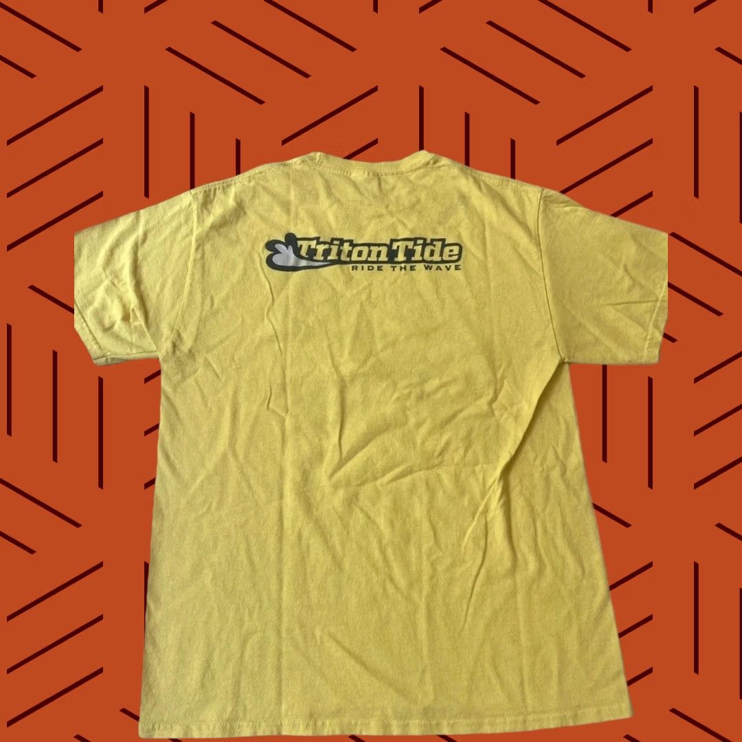 Port & Company VINTAGE UCSD Tritons Logo Shirt Adult Medium Yellow UC San Diego Ride The Wave 90s Surfing Ocean Lovers Mens Size US M / EU 48-50 / 2 - 1 Thumbnail