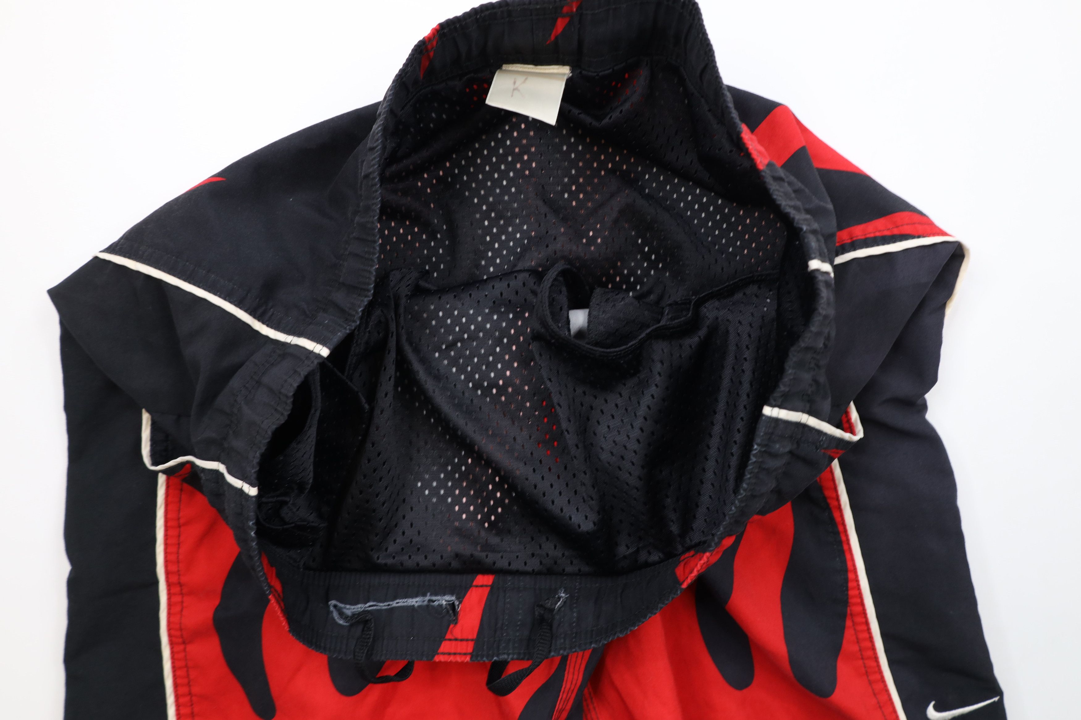 Vintage Vintage Nike Scott Mini Swoosh Fire Flames Lined Shorts Size US 30 / EU 46 - 9 Thumbnail