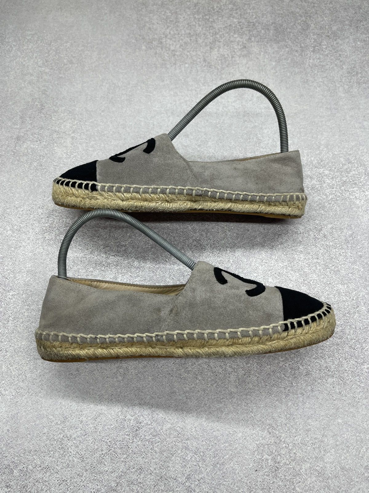 Chanel Women Chanel Espadrilles Shoes Gray/Black Made in Spain Size US 9 / IT 39 - 6 Thumbnail