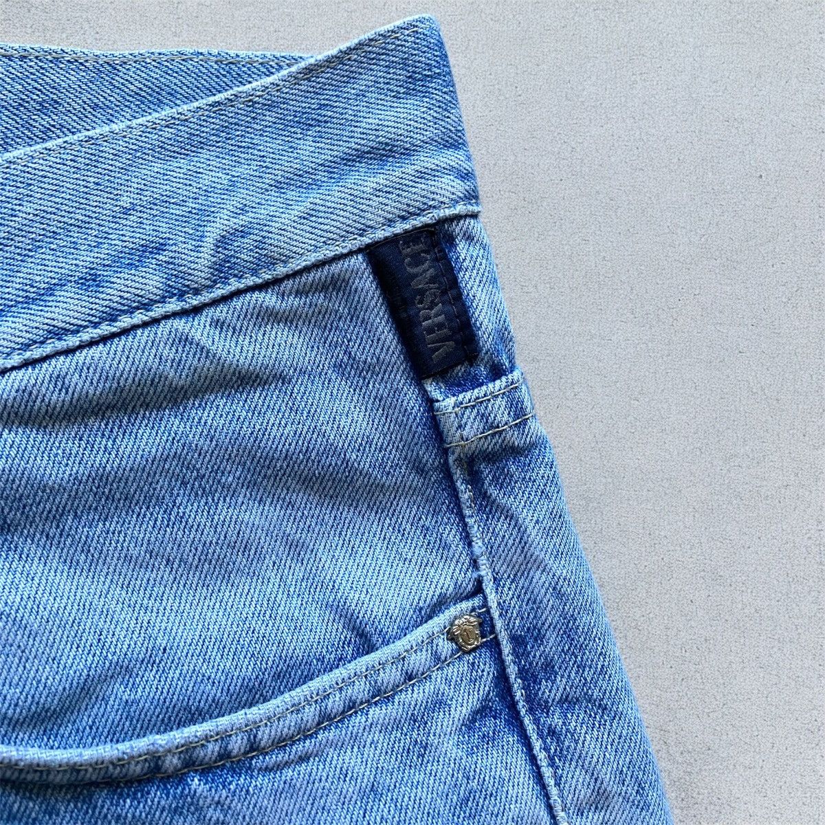 Versace Vintage 90s Versace Denim Blue wash Jeans 31 VTG rare Size US 31 - 5 Thumbnail