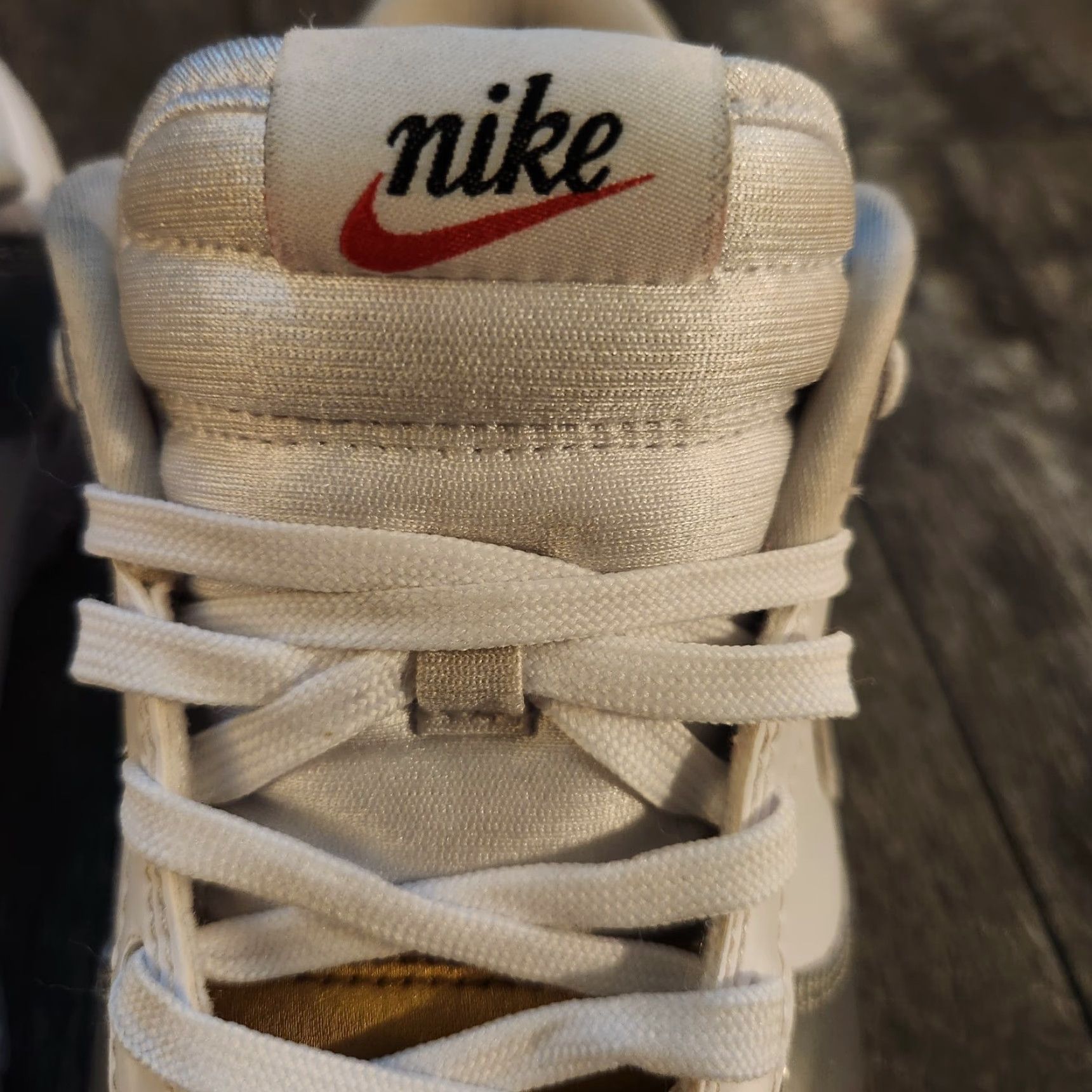 Nike VINTAGE Nike Dunk Low Heirloom Womens 7 White Gold Silver Chain Deubrae DH4403-700 Size ONE SIZE - 6 Thumbnail