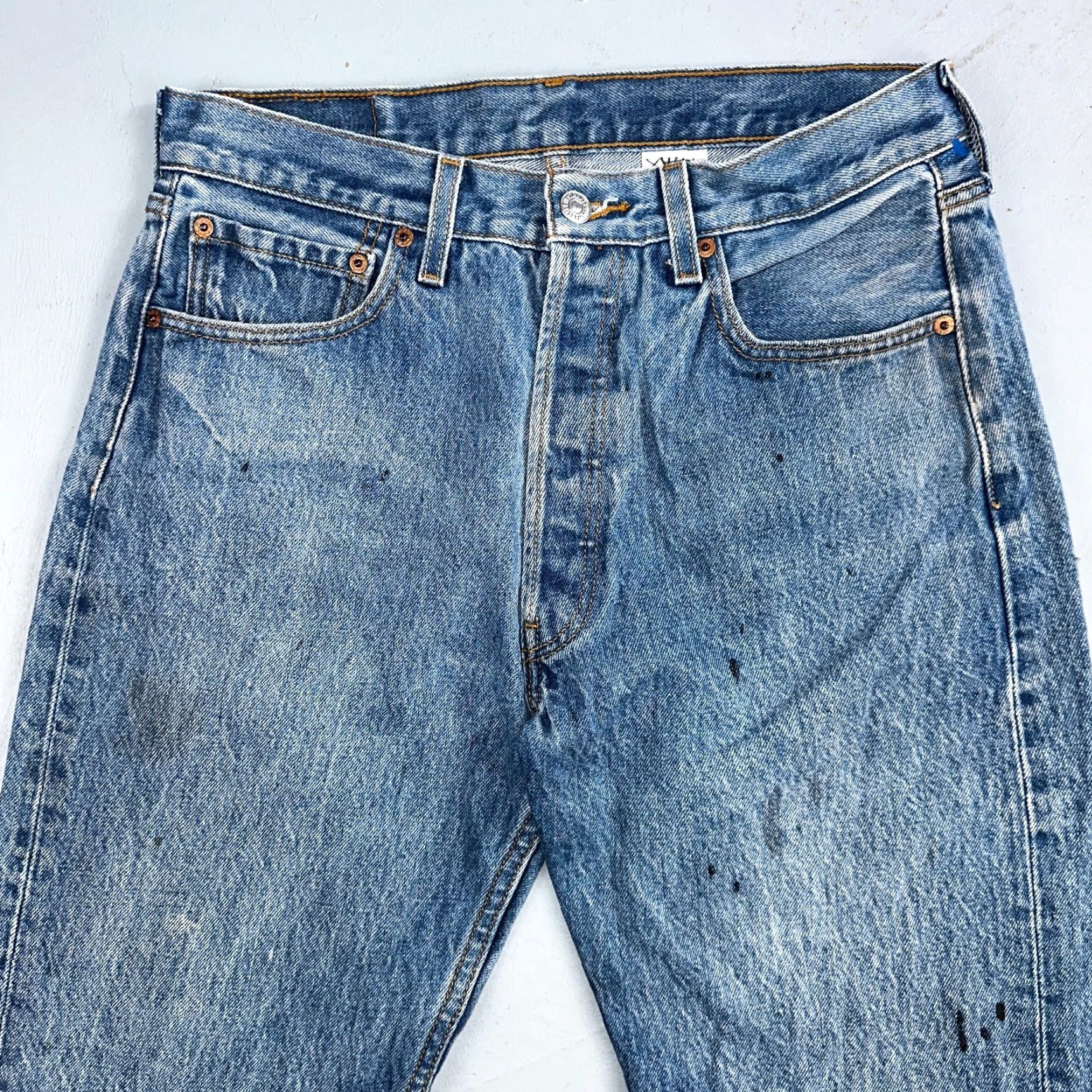 Levi's VINTAGE Levi's 501 90s Straight Leg Jeans Light Wash 33x34 Mens Size US 33 - 2 Thumbnail
