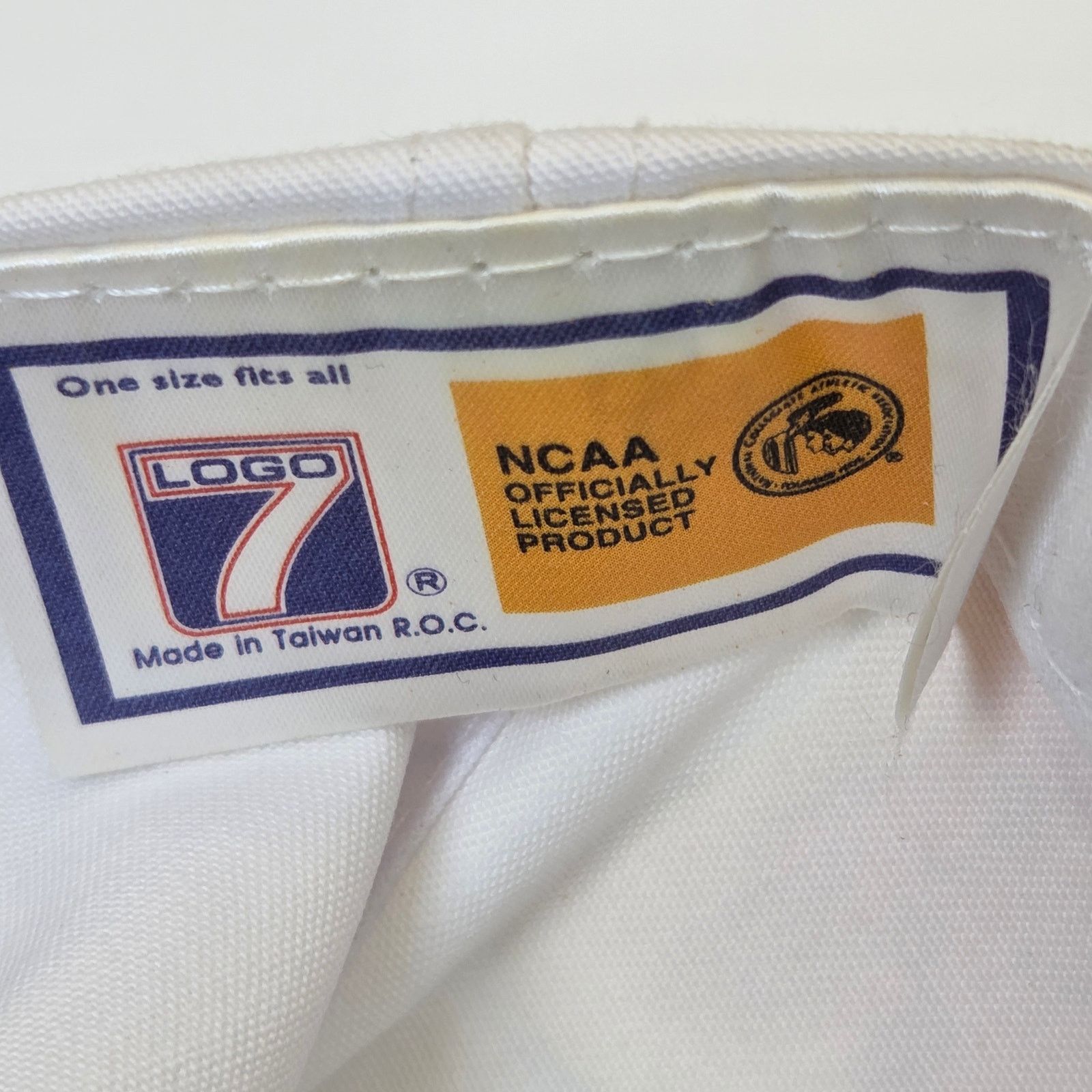 Logo 7 Logo 7 1997 NCAA Championship Hat Gophers Patches Size ONE SIZE - 9 Thumbnail