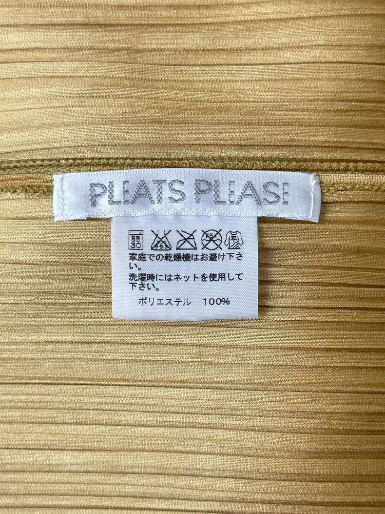 Issey Miyake Issey Miyake size:one size Yellow shiny shawl scarf pleate Size XS / US 0-2 / IT 36-38 - 4 Thumbnail