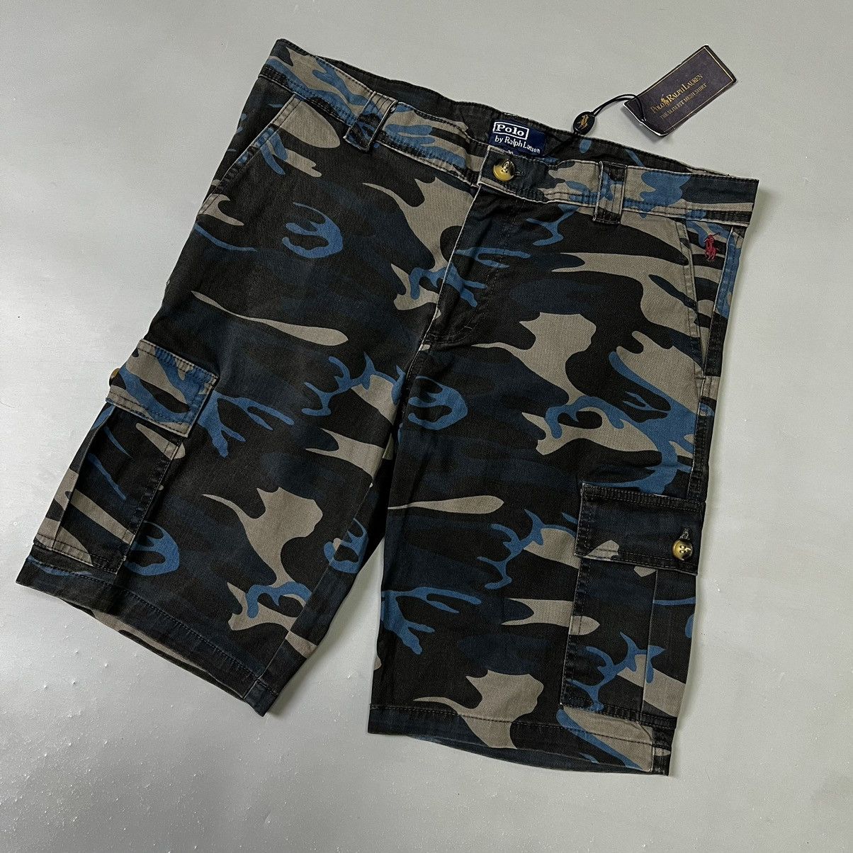 Polo Ralph Lauren Vintage Polo Ralph Lauren camo Cargo Shorts NEW with tags Size US 30 / EU 46 - 1 Thumbnail
