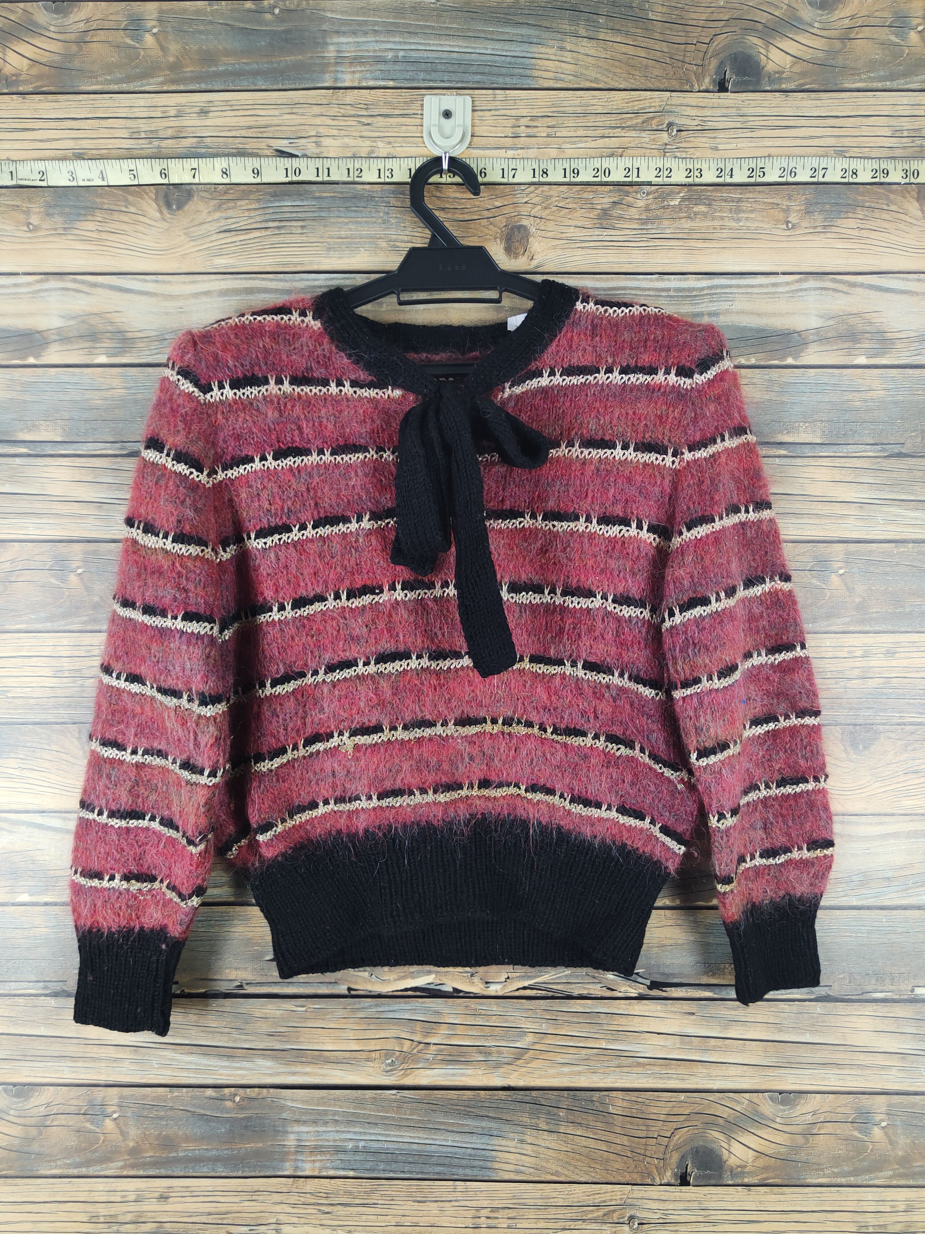 Aran Isles Knitwear Japanese Brand Red Wool Knitwear Crop Tops #W1769 Size S / US 4 / IT 40 - 1 Thumbnail