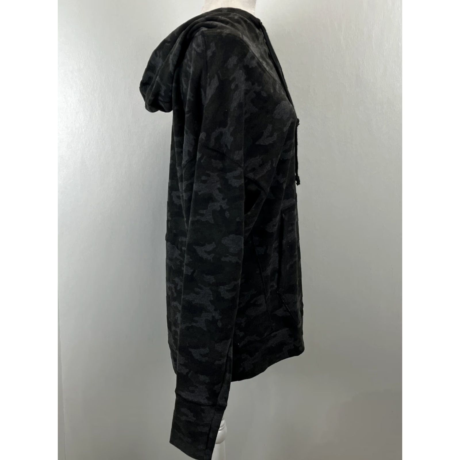 Fabletics Fabletics Oversized Full Zip Hoodie Sweatshirt M Camo Activewear Womens Size M / US 6-8 / IT 42-44 - 4 Thumbnail