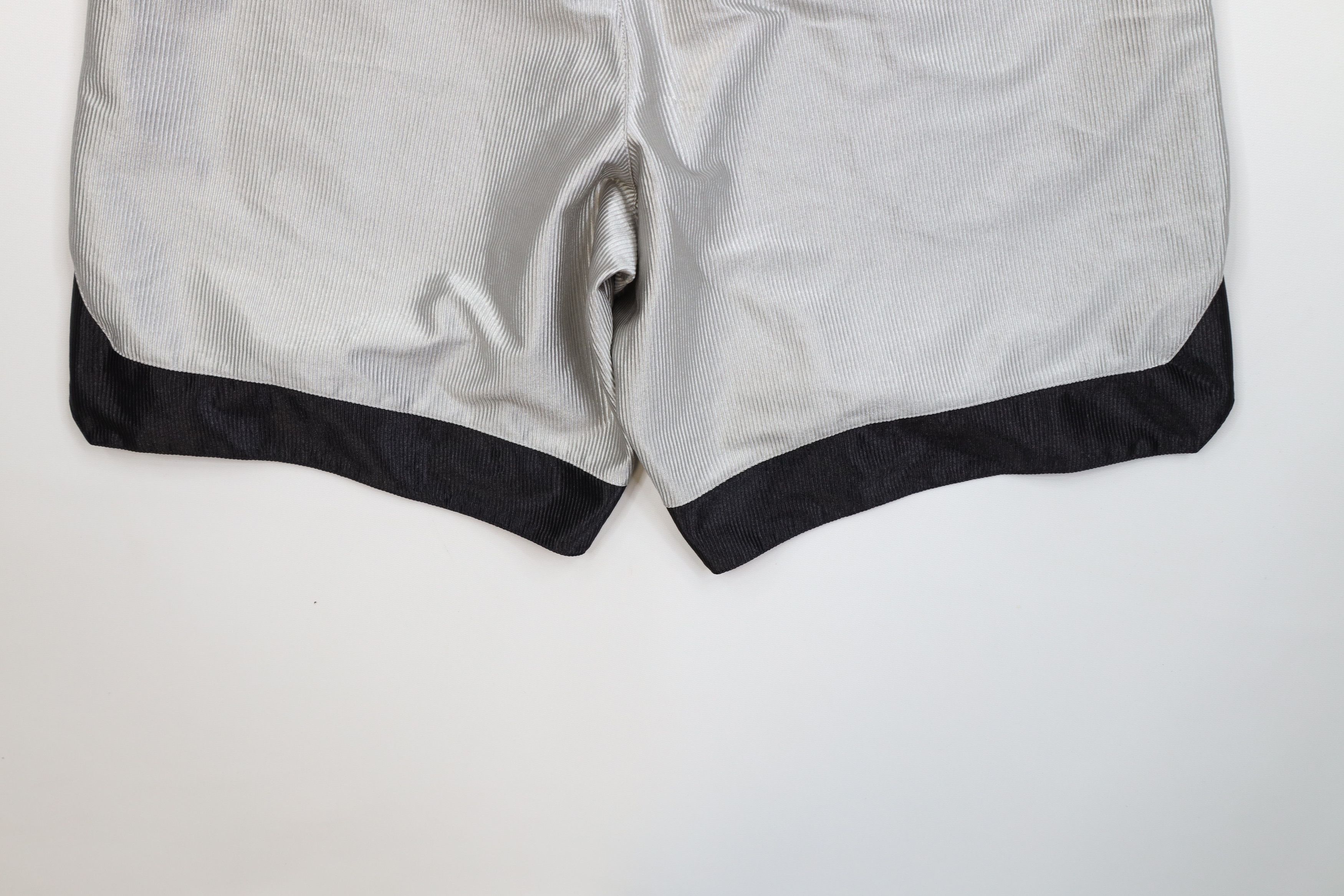 Nike Vintage 90s Y2K Nike Mini Swoosh Dazzle Basketball Shorts Size US 32 / EU 48 - 13 Thumbnail