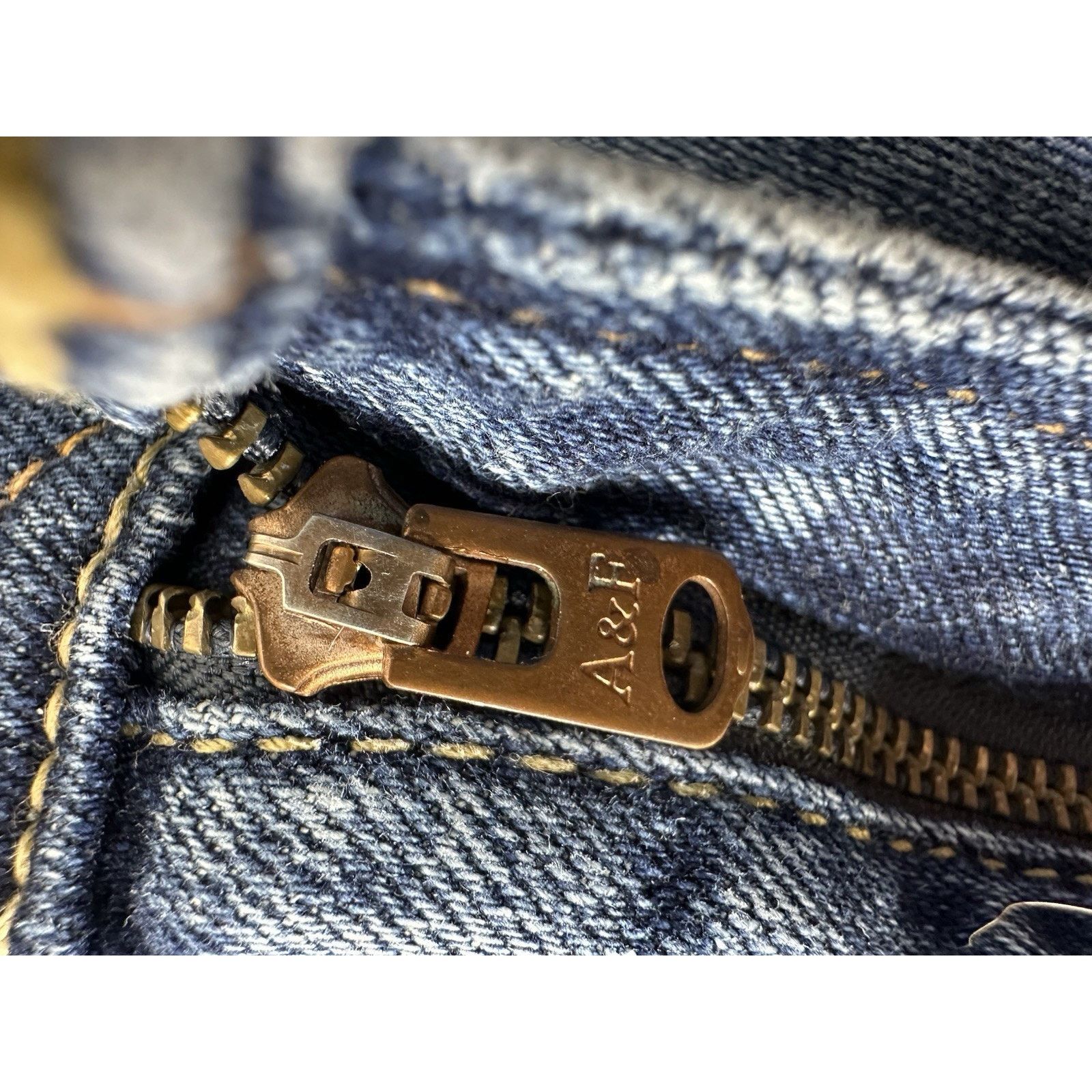 Abercrombie & Fitch Abercrombie Fitch Jeans Mens 29x32 Blue Denim slim straight Size US 29 - 10 Thumbnail