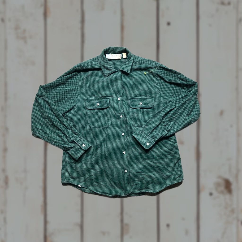 Vintage VINTAGE L.L. Bean Flannel Shirt Green Plaid Long Sleeve Button Up Womens 14 Size XL / US 12-14 / IT 48-50 - 1 Thumbnail