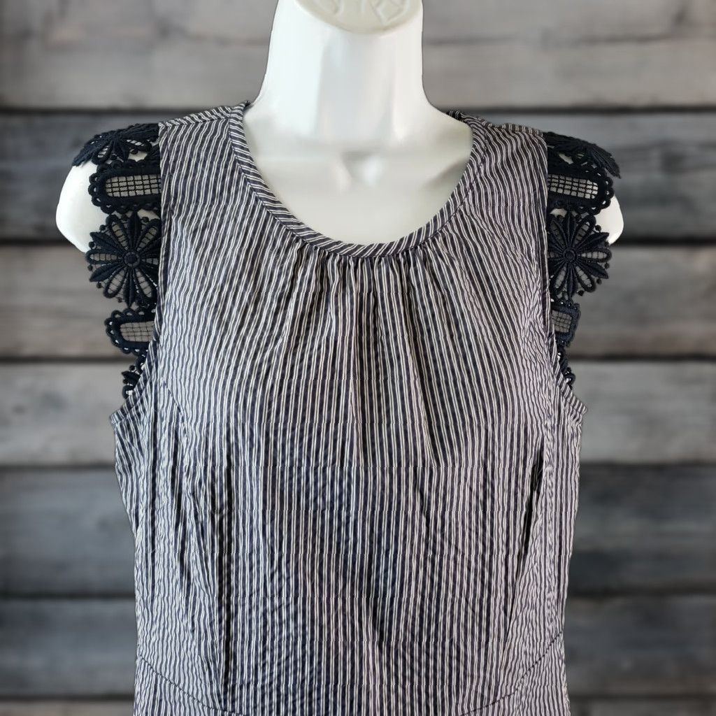Vintage Cabi 5727 Womens Lace Flutter Top Sz Small Blue Striped Seersucker Shirt Women Small Blue Striped Lace Flutter Top Size S / US 4 / IT 40 - 1 Thumbnail