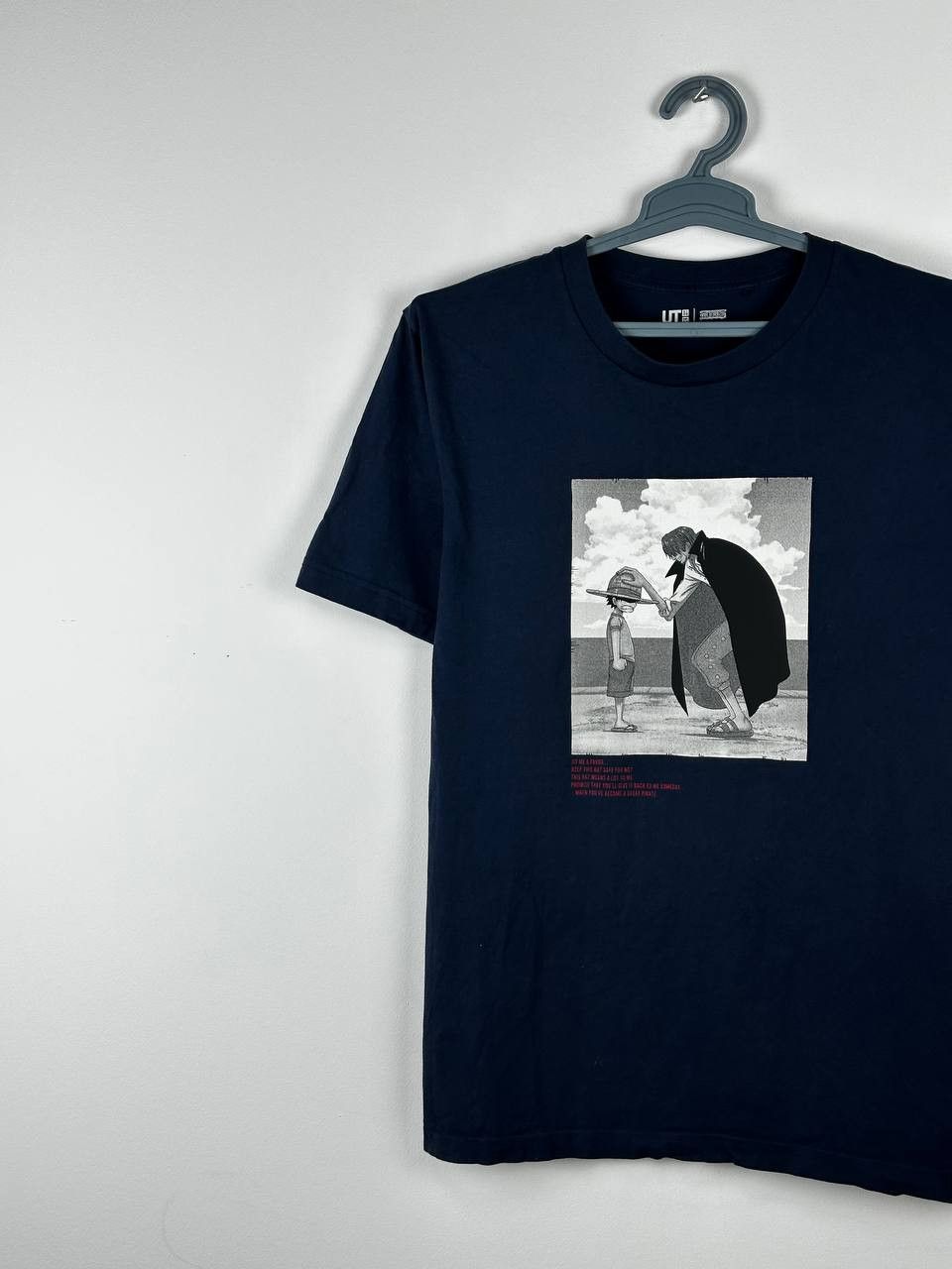 Anime × Japanese Brand × Uniqlo Uniqlo x ONE PIECE FILM RED Luffy Shanks T-SHIRT TEE Size US M / EU 48-50 / 2 - 3 Thumbnail
