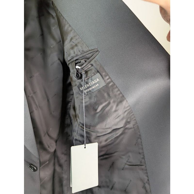 Balenciaga o1rshd1 Oversized Tuxedo Jacket in Black Wool Barathea Size US XXS / EU 40 - 10 Thumbnail