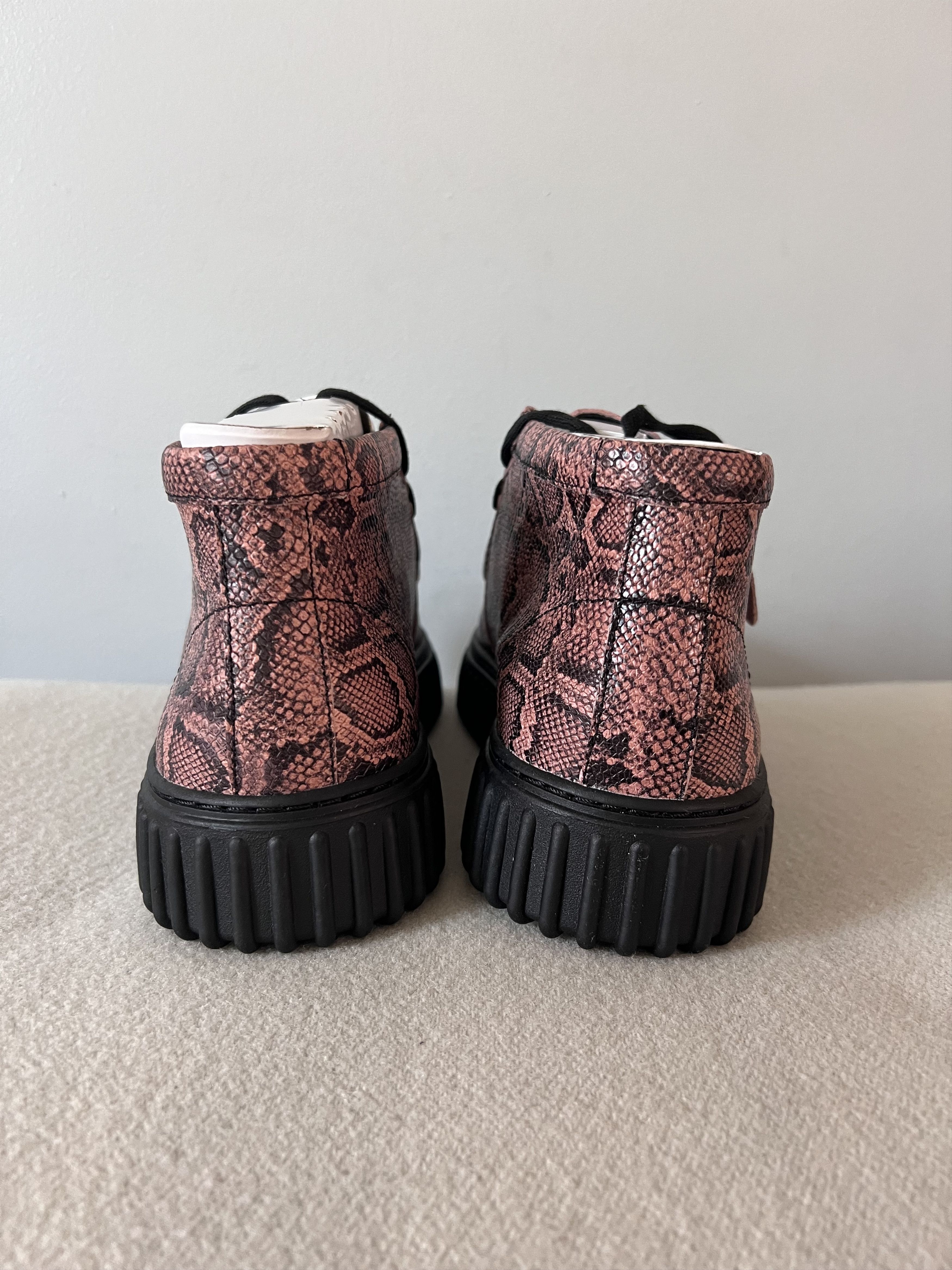 Clarks × Martine Rose Martine Rose Clarks Cur Torhill Hi in Rose Snake Size US 11 / EU 44 - 5 Thumbnail