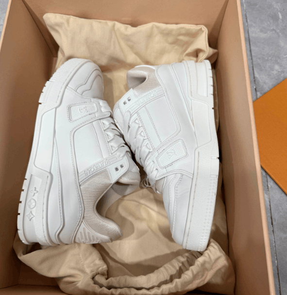 Louis Vuitton Louis Vuitton Low-Top Sneakers Size US 6 / IT 36 - 6 Thumbnail