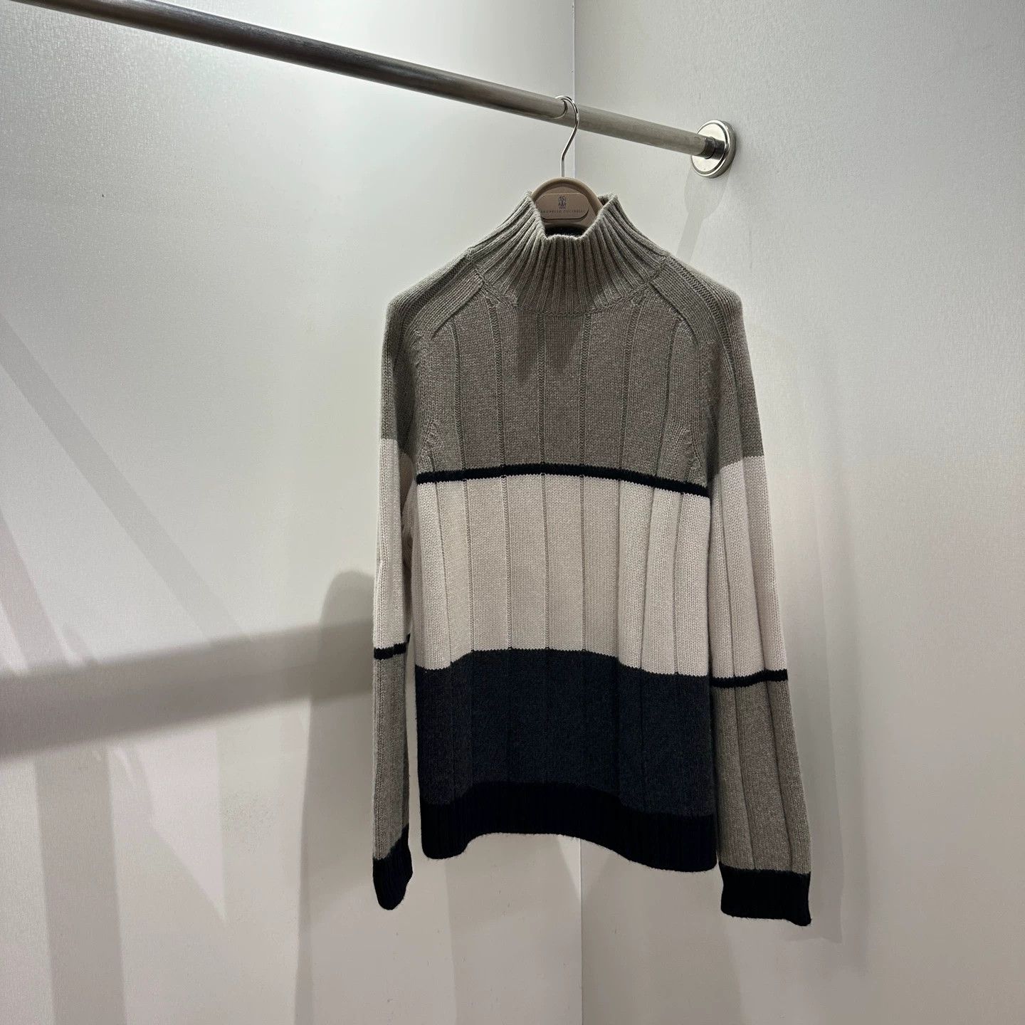 Loro Piana Loro Piana may537 tricolor cashmere knit sweater M Size US M / EU 48-50 / 2 - 1 Thumbnail