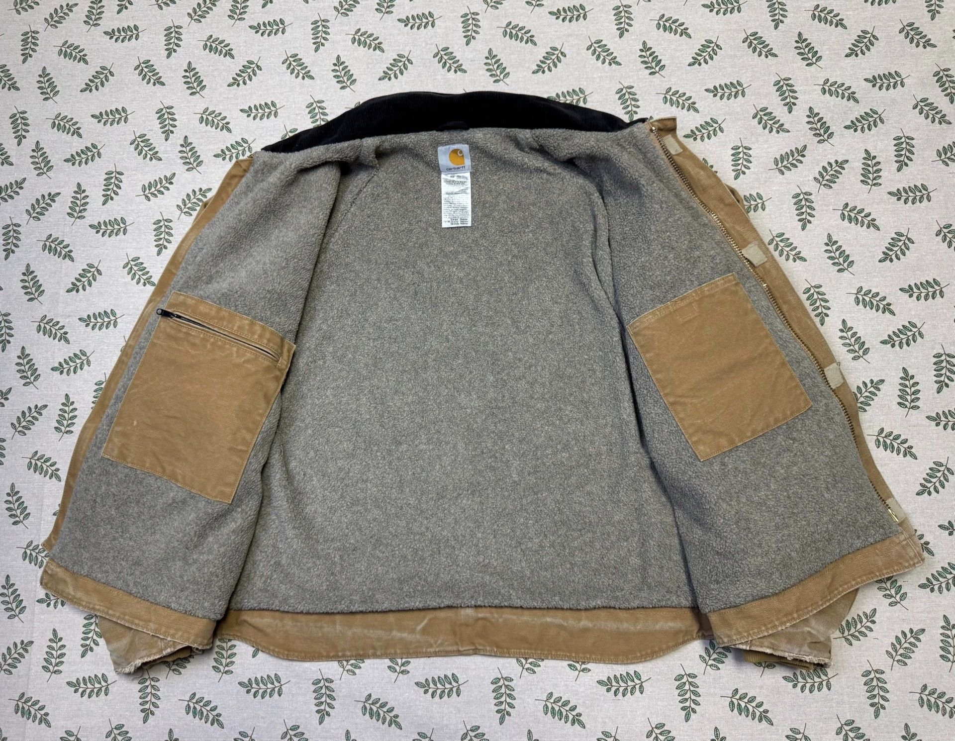 Carhartt Vintage Carhartt J164 Camel L Heavy Washed Jacket Size US L / EU 52-54 / 3 - 4 Thumbnail