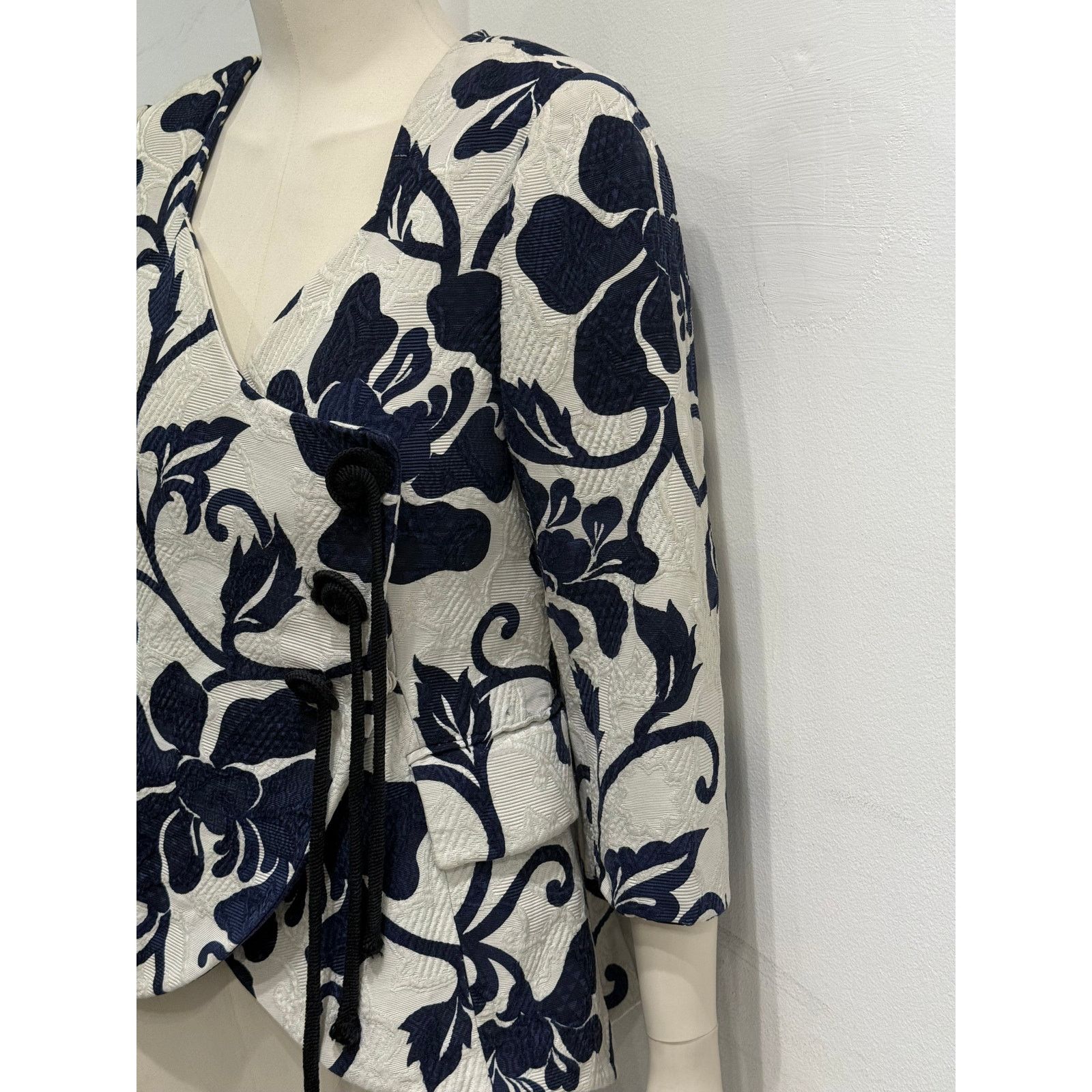 Dior 1980s Christian Dior boutique floral embroidery jacket Size M / US 6-8 / IT 42-44 - 6 Thumbnail