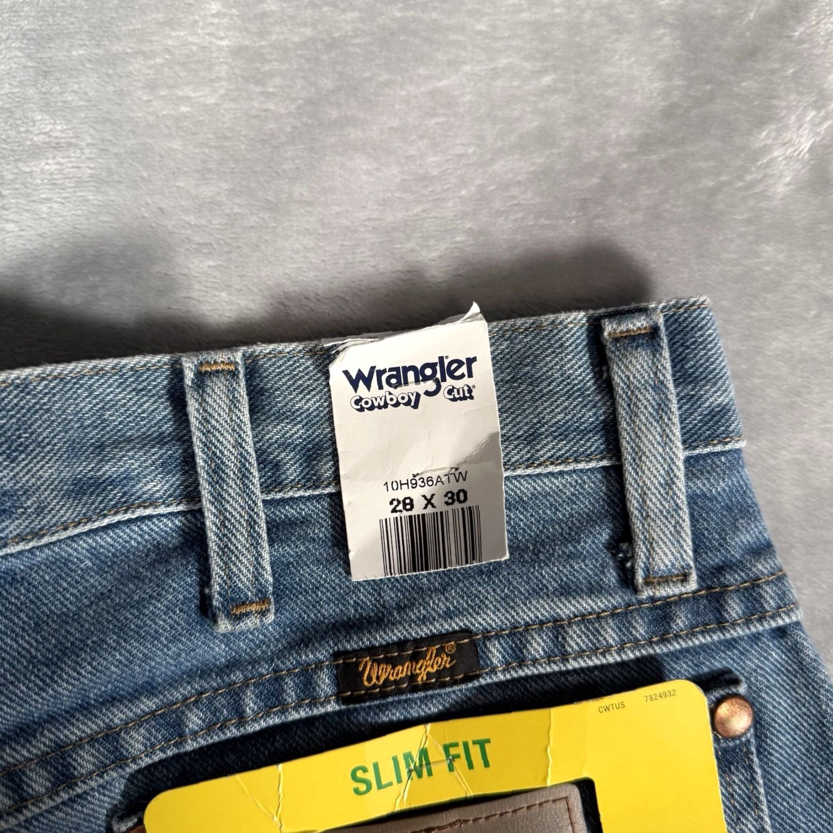 Wrangler Wrangler Cowboy Cut Slim Jeans Mens 28x30 Light Wash A102 NEW Size US 28 / EU 44 - 2 Thumbnail
