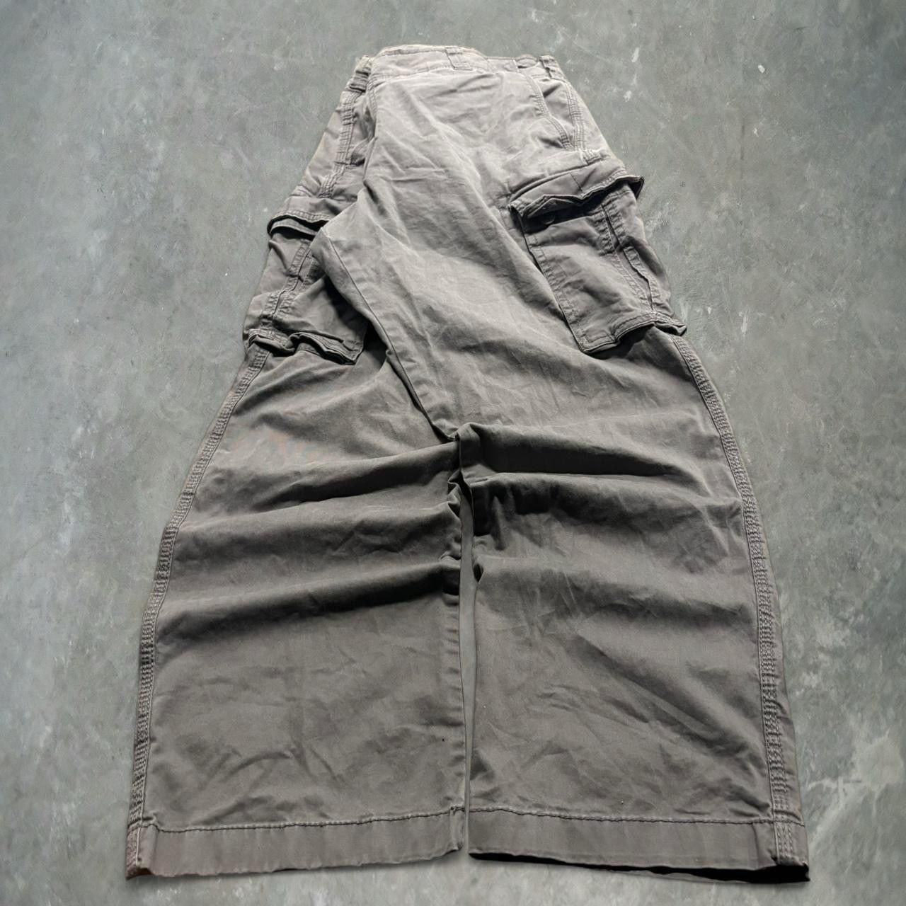 Vintage Crazy Vintage Y2K/2000s Baggy Dark Grey Skater Streetwear Workwear Cargo Pants! Size US 42 / EU 58 - 1 Thumbnail