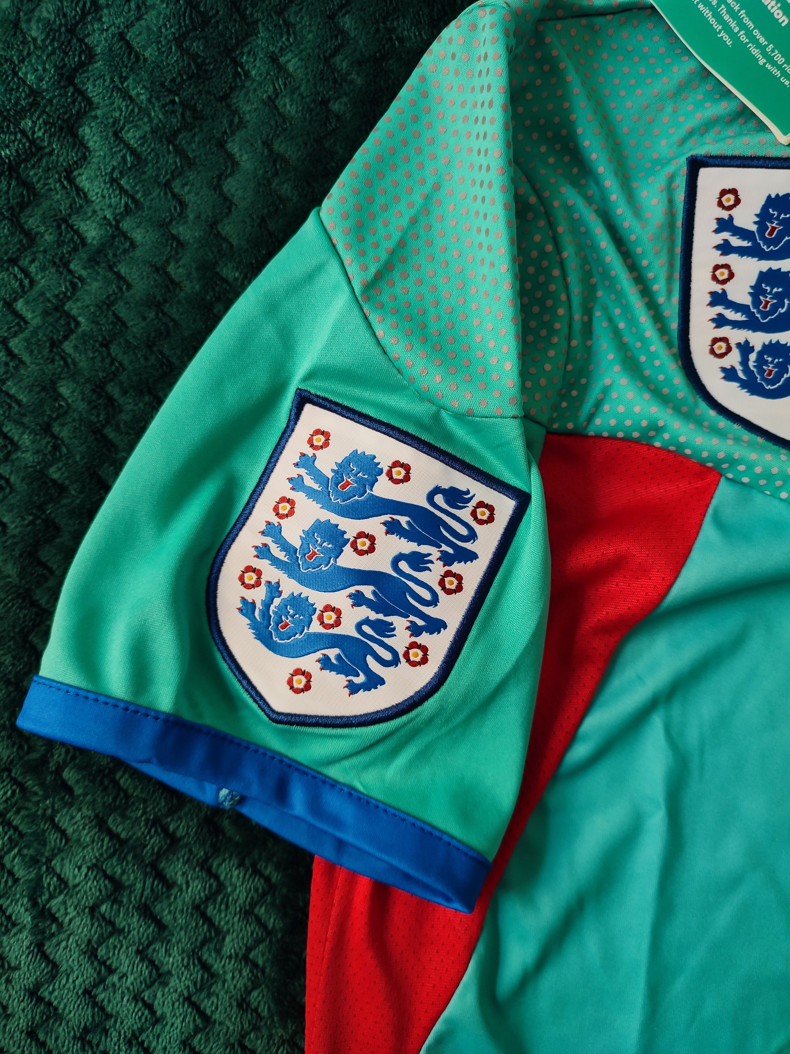 Vintage England Deliveroo Football Shirt Soccer Jersey Size M Size US M / EU 48-50 / 2 - 10 Thumbnail