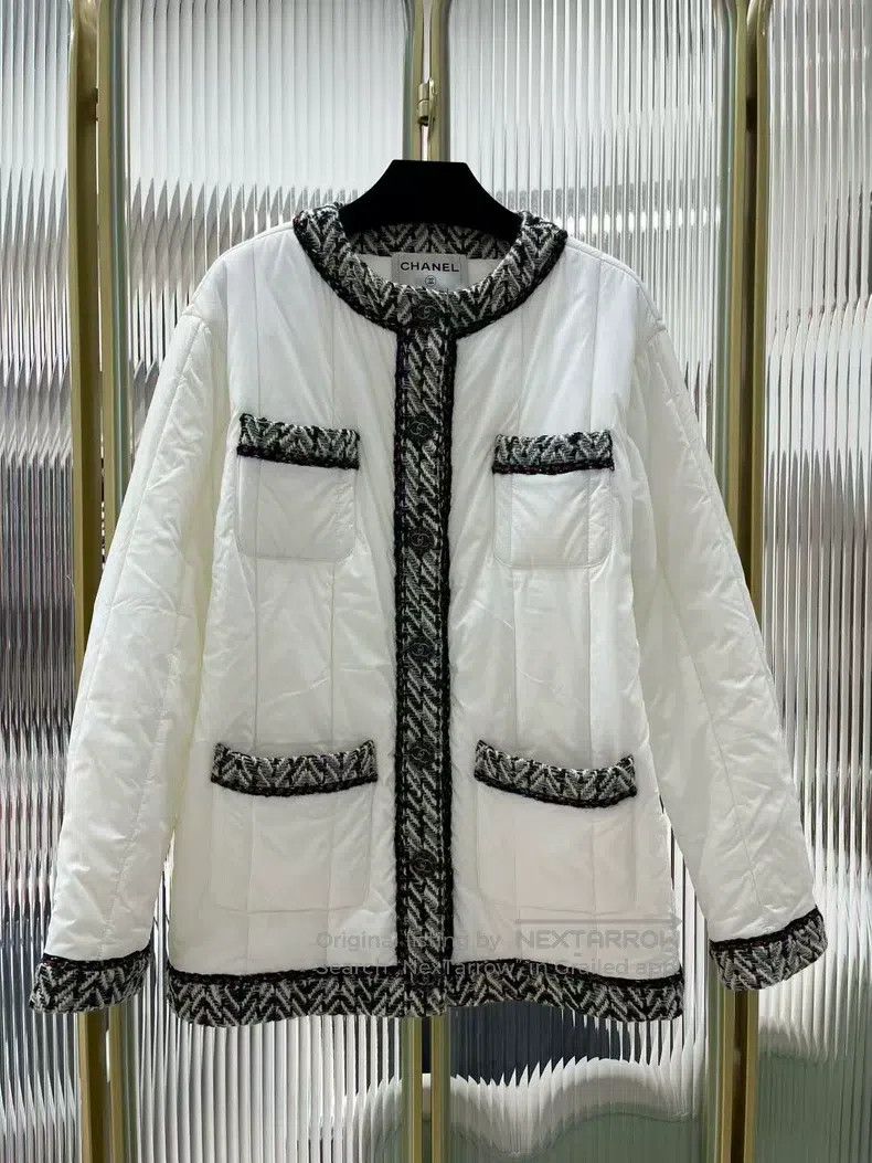 Chanel Chanel 18k popular white cotton coat Size XS / US 0-2 / IT 36-38 - 1 Thumbnail