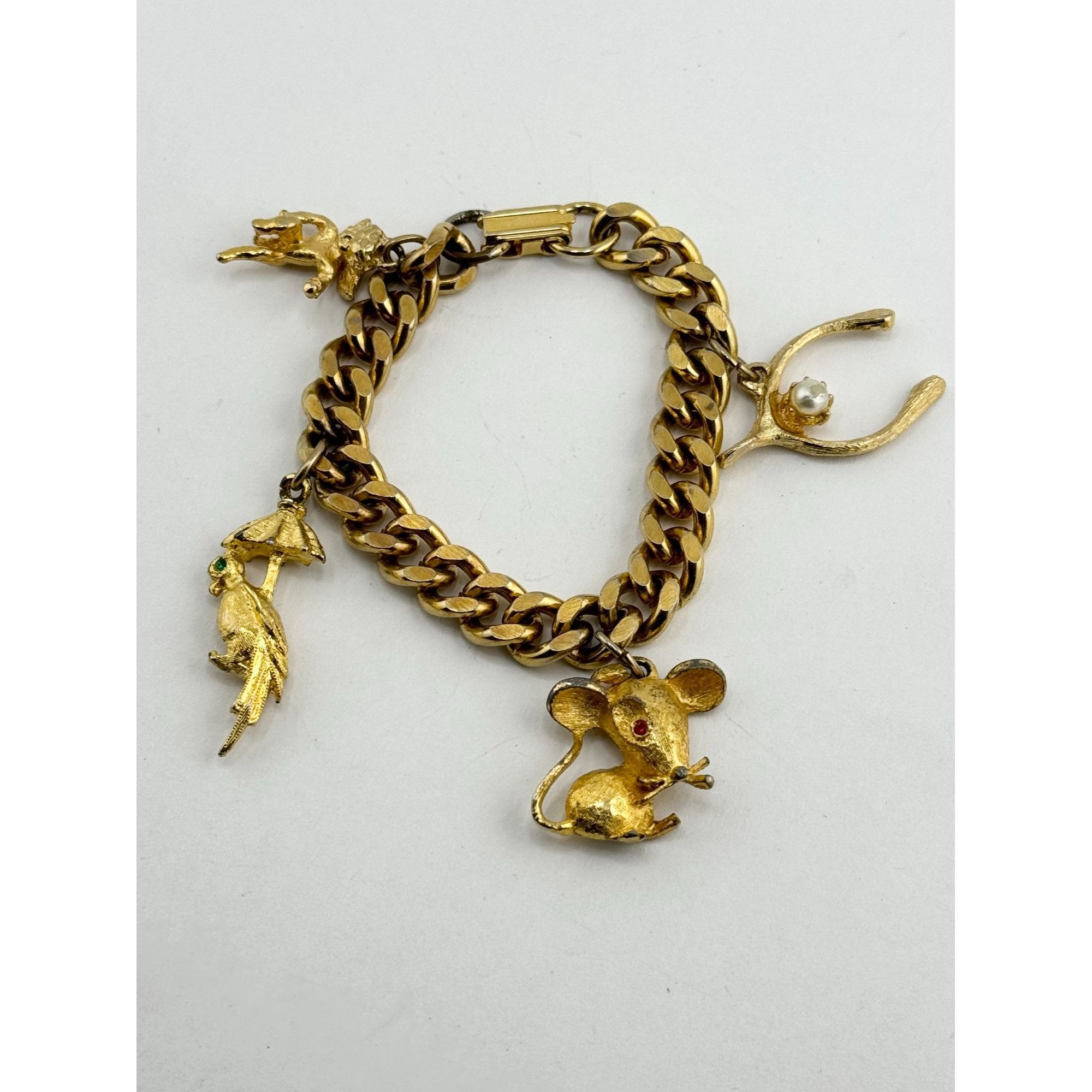 Vintage Vintage gold tone charm bracelet Size ONE SIZE - 2 Thumbnail