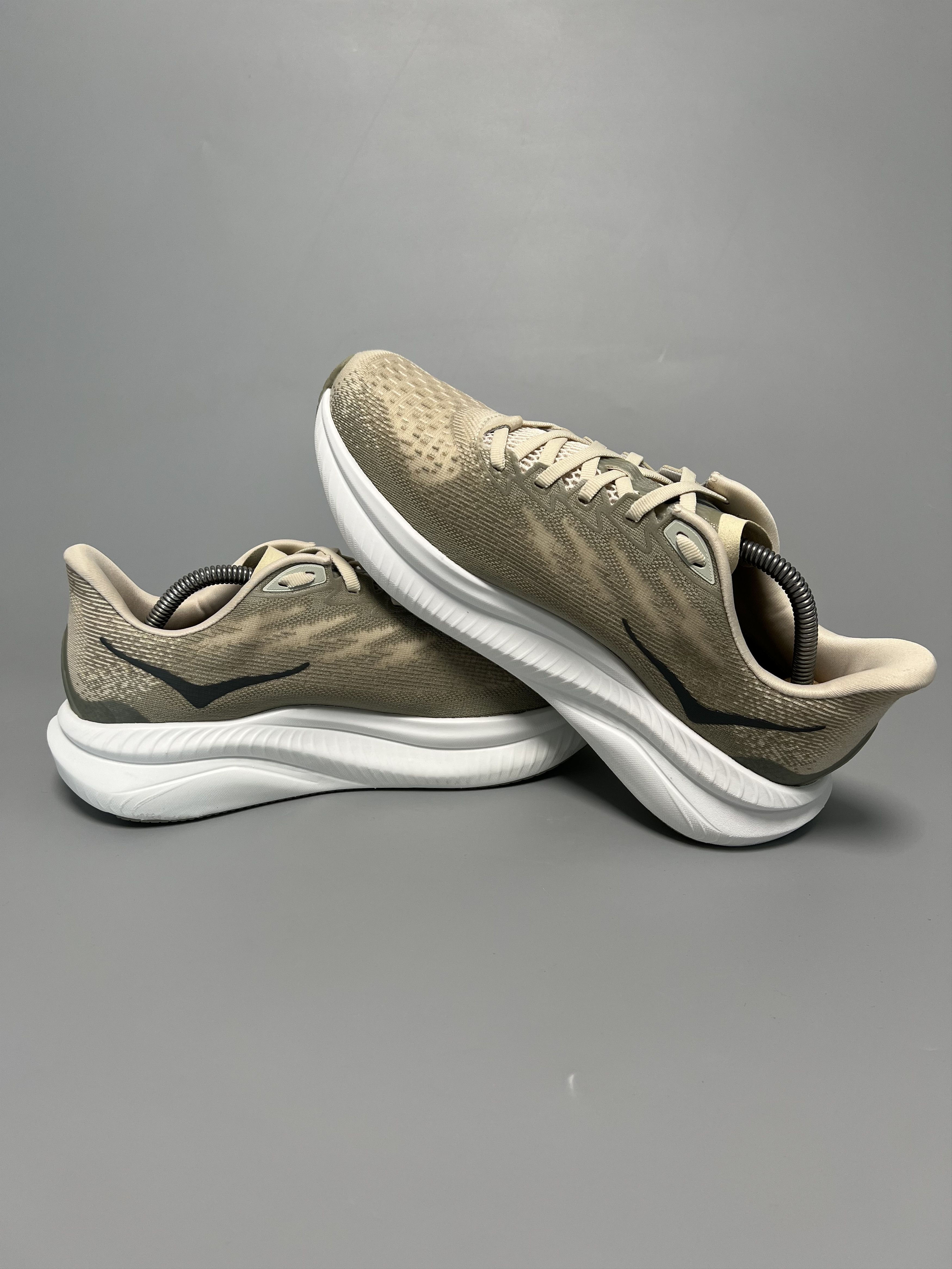 Hoka 9D Hoka One One Mach 6 Men's Running Shoes 1147790-OKB Size US 9 / EU 42 - 5 Thumbnail