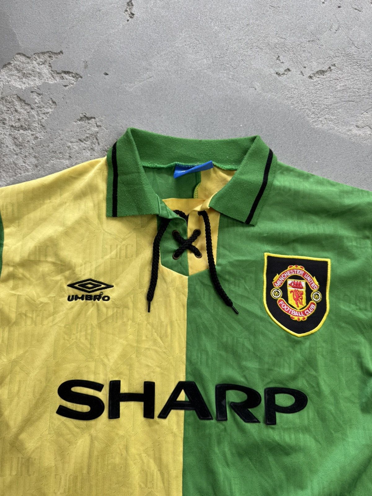 Umbro Manchester United 1992 Third Football Shirt Soccer Jersey Size US S / EU 44-46 / 1 - 4 Thumbnail