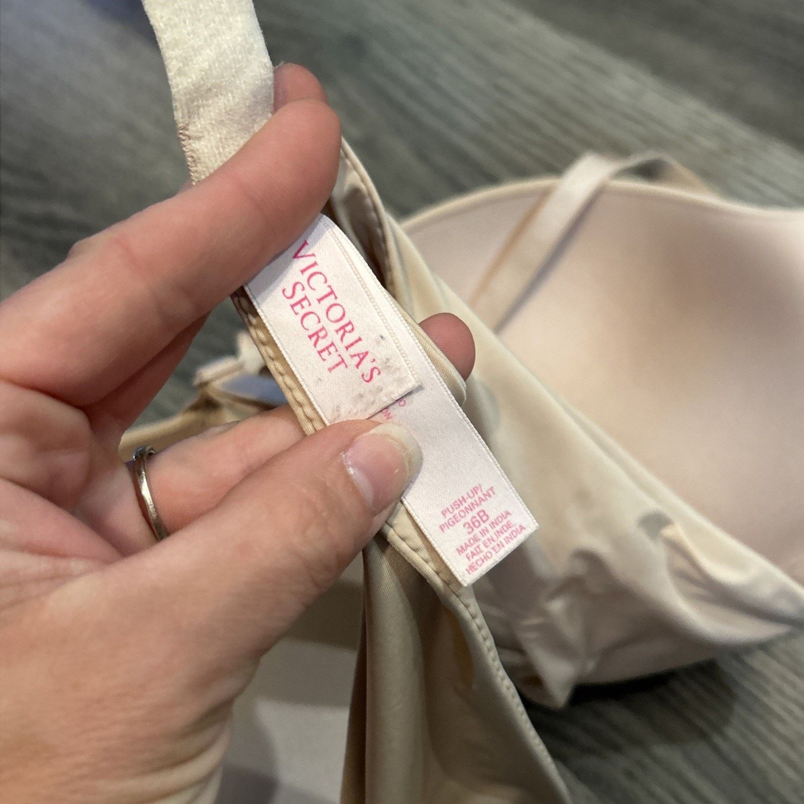 Victoria's Secret Victoria Secret 36B Lot Of 3 -read description Size ONE SIZE - 9 Thumbnail