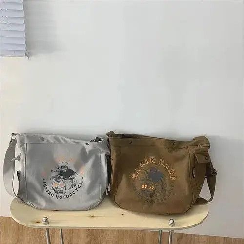 Japanese Brand 90s retro cartoon graphic canvas shoulder bag crossbody Size ONE SIZE - 4 Thumbnail