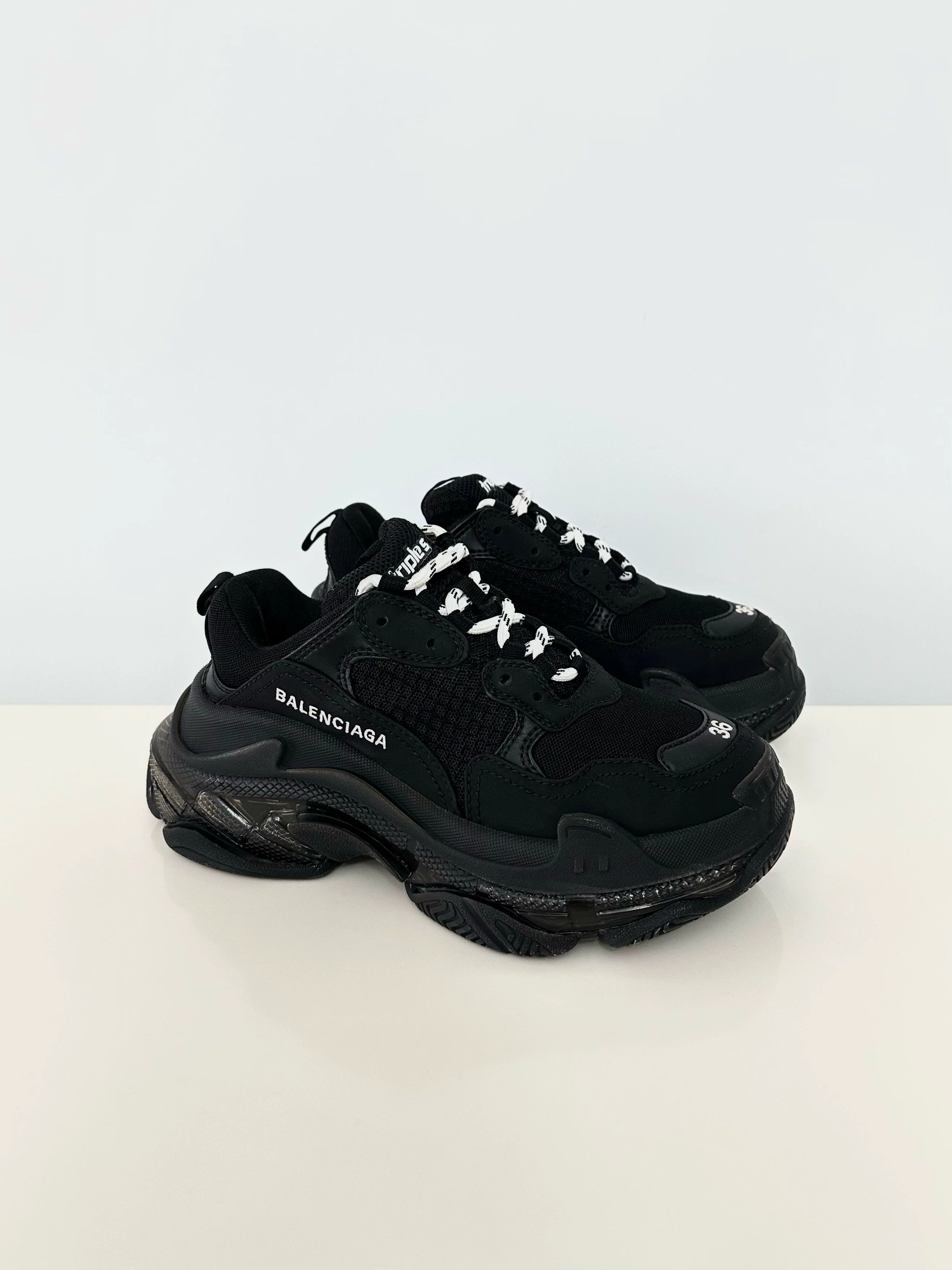 Balenciaga Balenciaga Triple S low-top women's black dad shoe Size US 5 / IT 35 - 3 Thumbnail