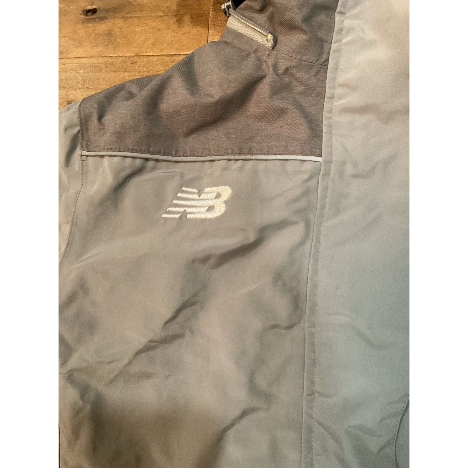 New Balance New Balance 2-Tone Gray Waterproof Rain Jacket XS – Hooded, Size US XS / EU 42 / 0 - 4 Thumbnail