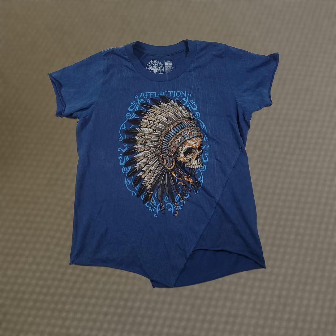 Affliction Affliction Shirt Mens Large Blue Skull Headdress Rhinestone Graphic Made USA Shirt Mens Large Blue Skull Headdress Rhinestone Graphic Made USA Size US L / EU 52-54 / 3 - 1 Thumbnail