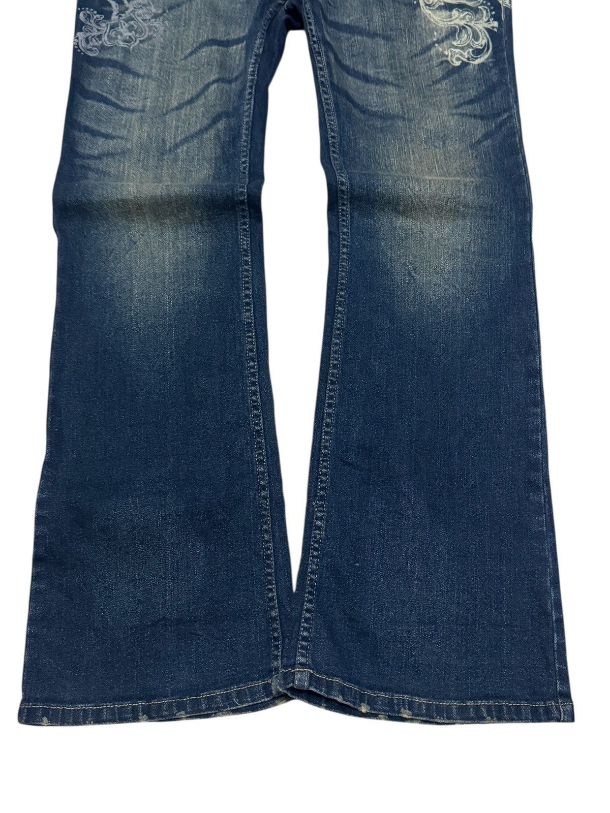 Japanese Brand Vintage Play Chess Dragon Print Acid Wash Low Rise Denim Size US 38 / EU 54 - 6 Thumbnail