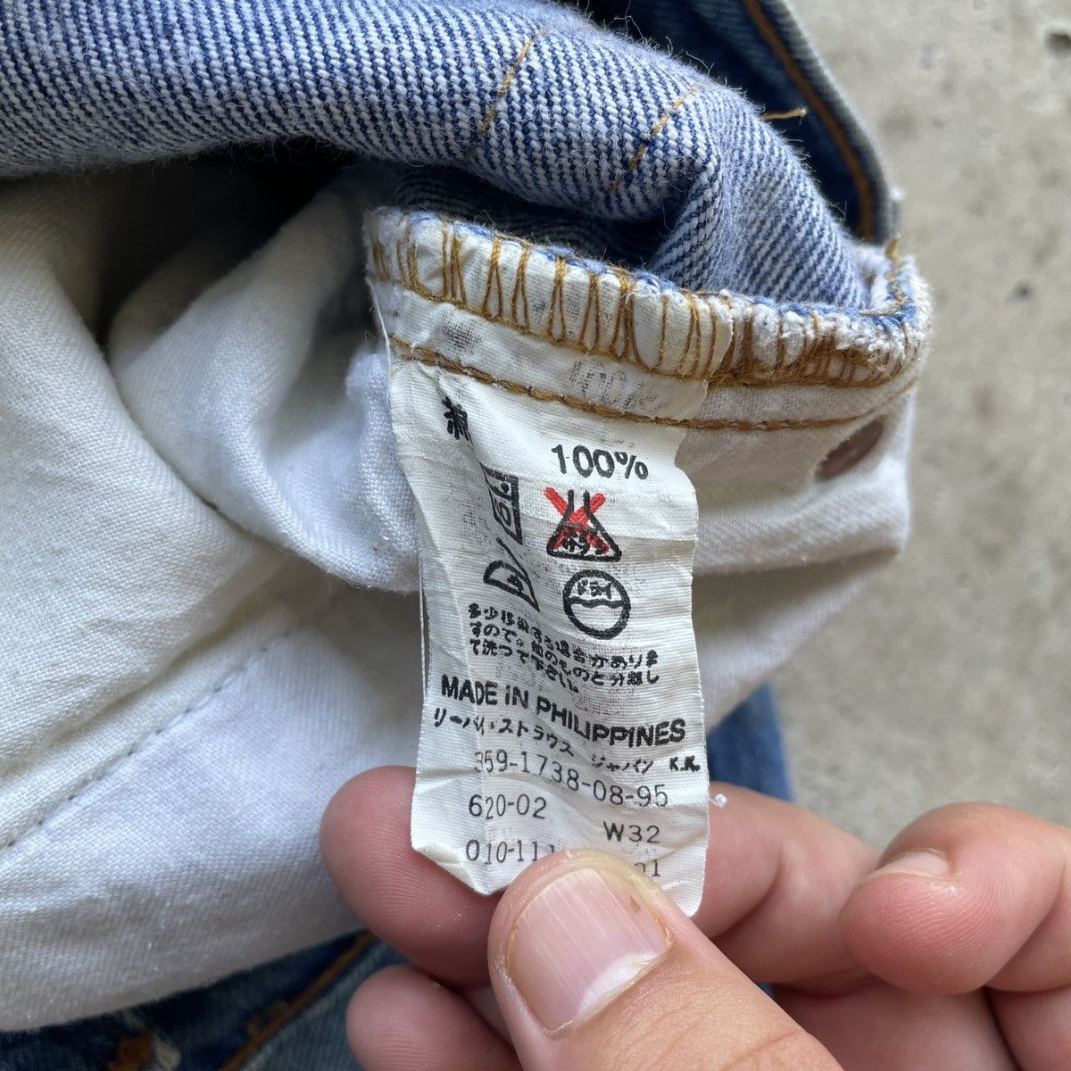 Levi's Vintage Clothing Vintage Levis 620 Faded Blue Jeans Denim Pants W31x29 Size US 31 - 8 Thumbnail