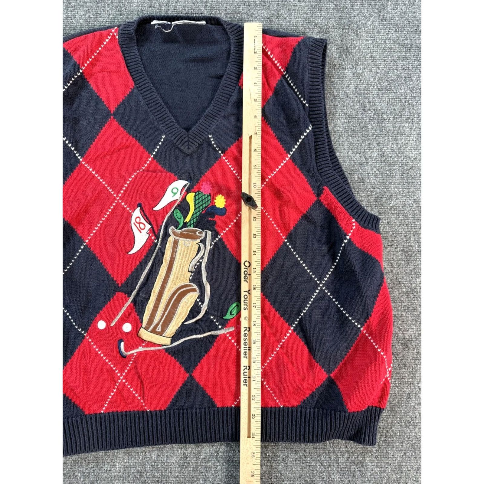 Vintage VINTAGE Rafaella Sweater Vest Mens Medium Red Black Argyle Golf Graphic 90s Bag Size US L / EU 52-54 / 3 - 6 Thumbnail