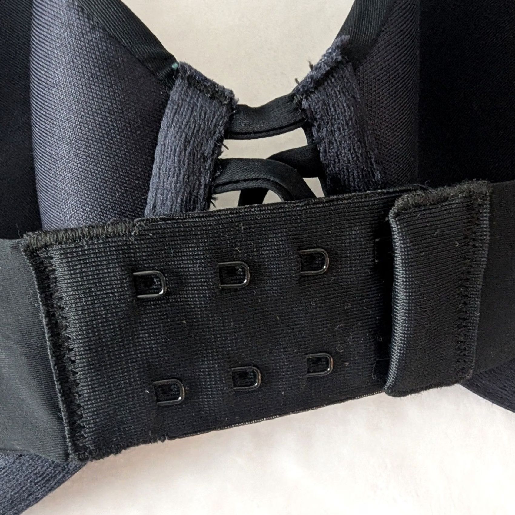 Vintage Soma Plunge Bra Black 36D Adjustable Straps Lined Back Closure T-Shirt Bra Women Size ONE SIZE - 5 Thumbnail