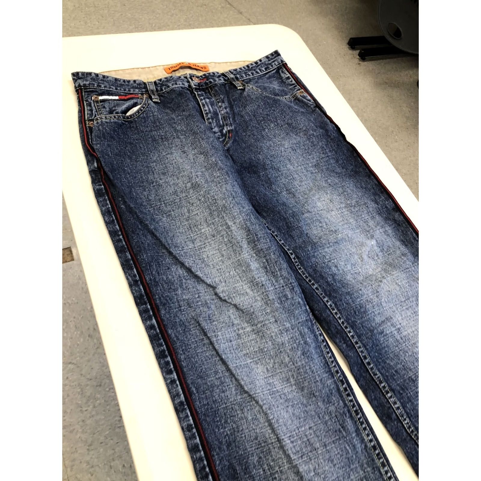 Tommy Hilfiger VINTAGE 90s Tommy Hilfiger Men Jeans 100% Cotton Denim Big Logo Size 34x25 Blue Size US 34 / EU 50 - 7 Thumbnail